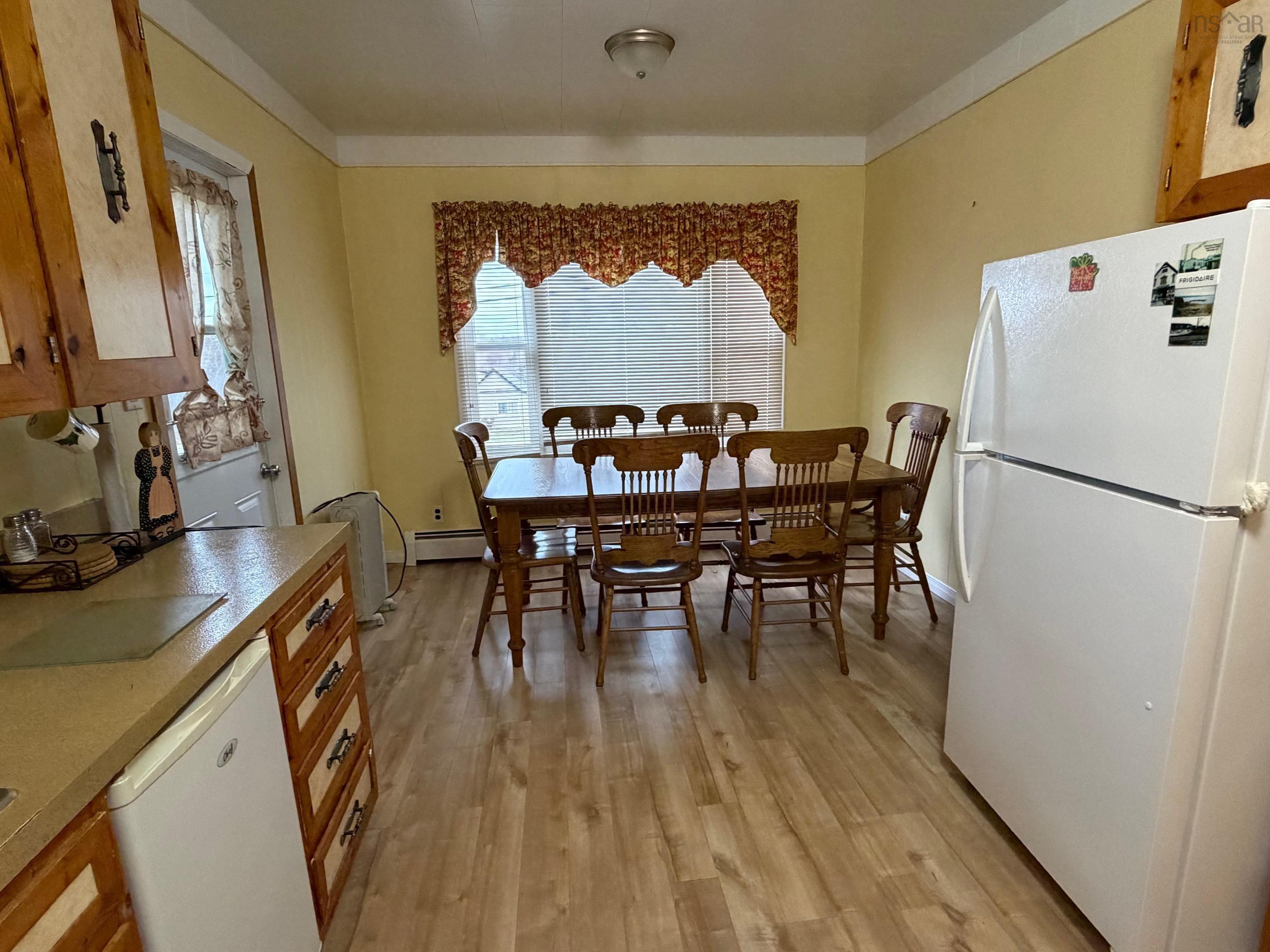 $325,000.00: 16364 Cabot Trail, La Prairie