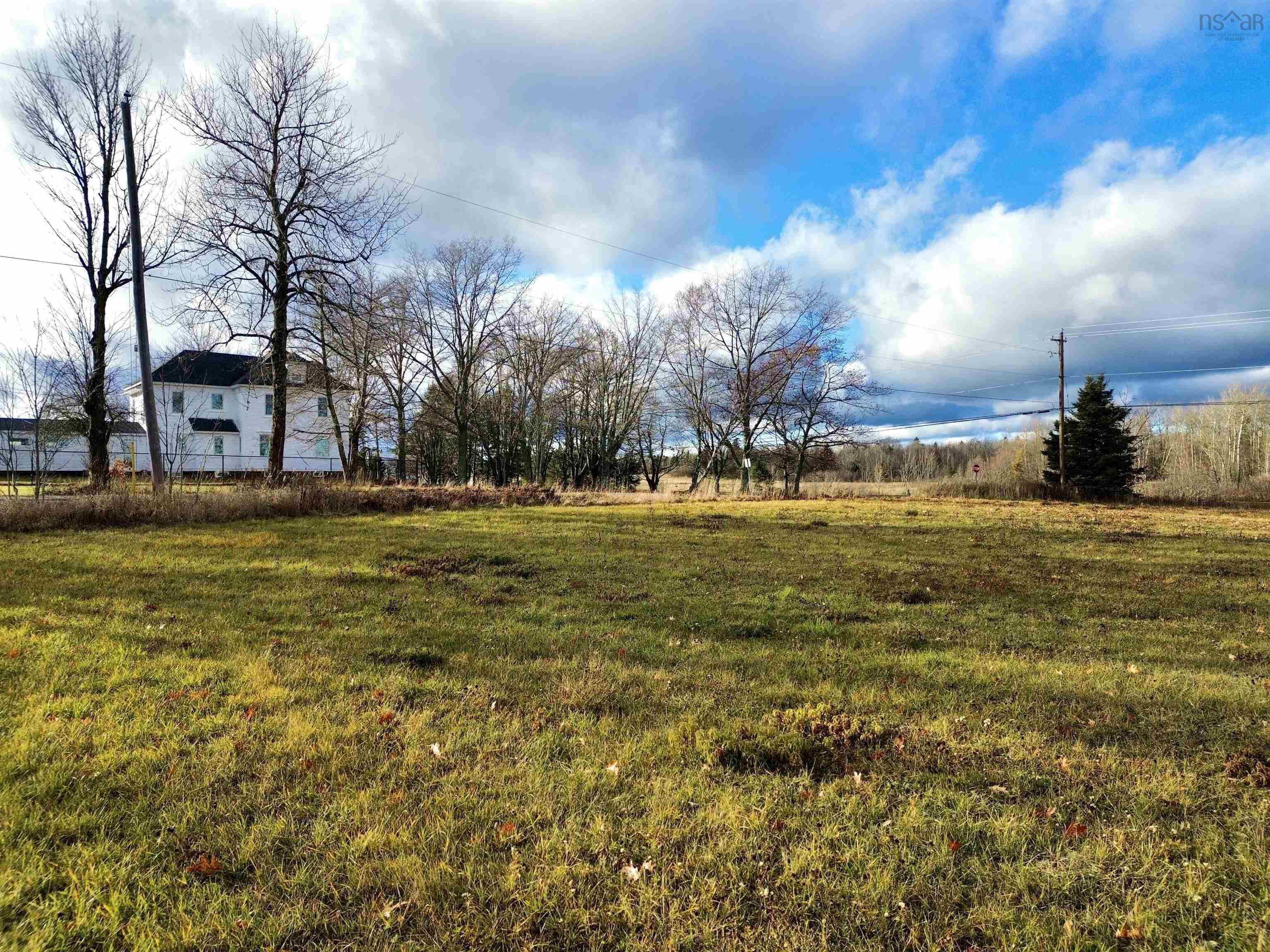 $89,900.00: V/L 6 Highway, Amherst Head