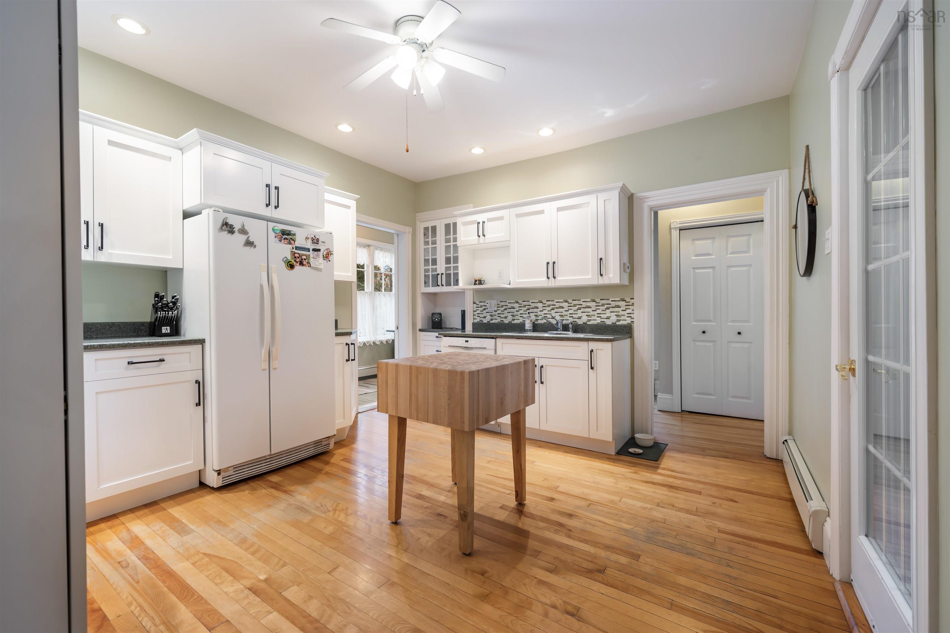 $449,900.00: 1273 North Main Street, Westville