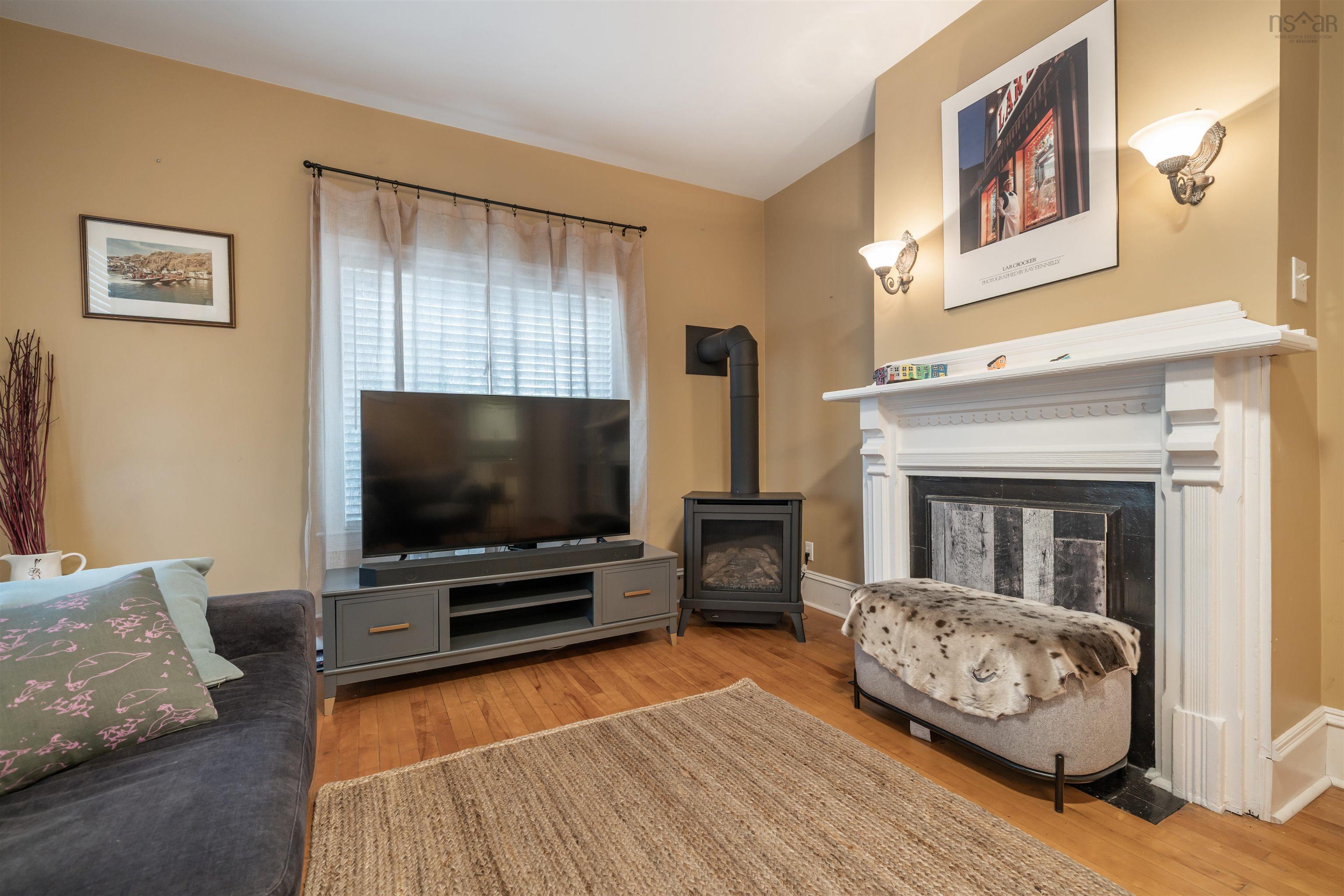 $449,900.00: 1273 North Main Street, Westville