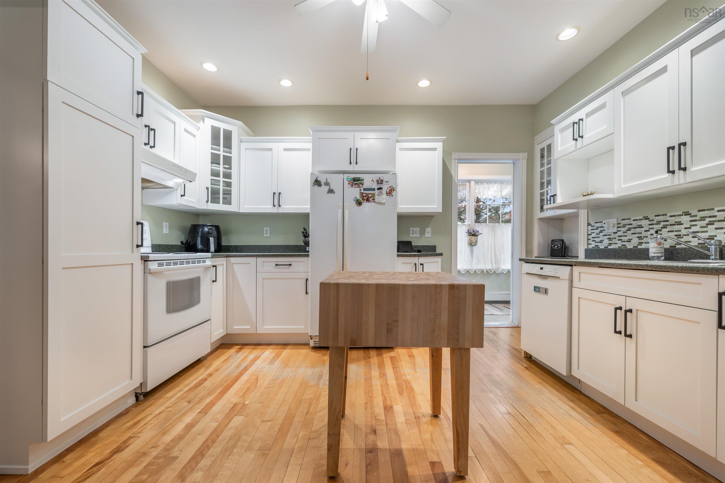 $449,900.00: 1273 North Main Street, Westville