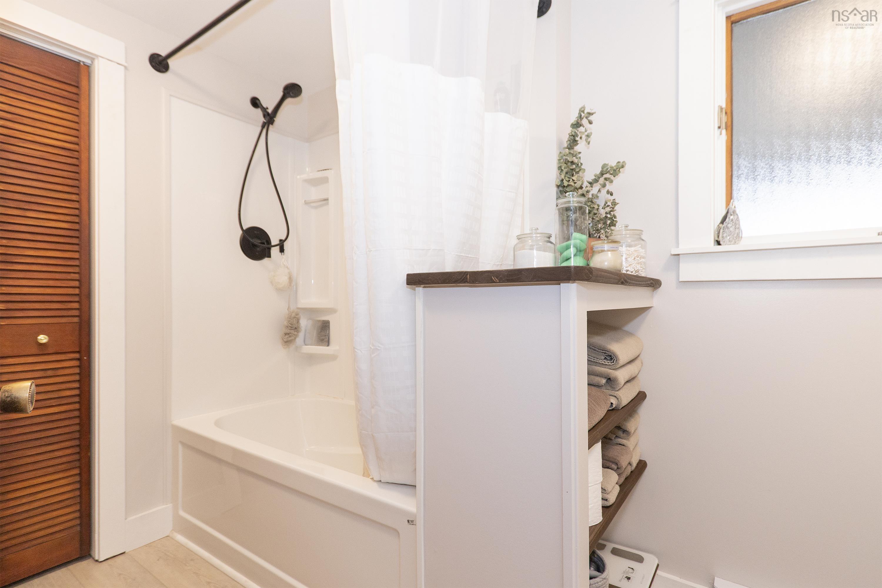 $379,900.00: 34 Thompson Road, Oxford