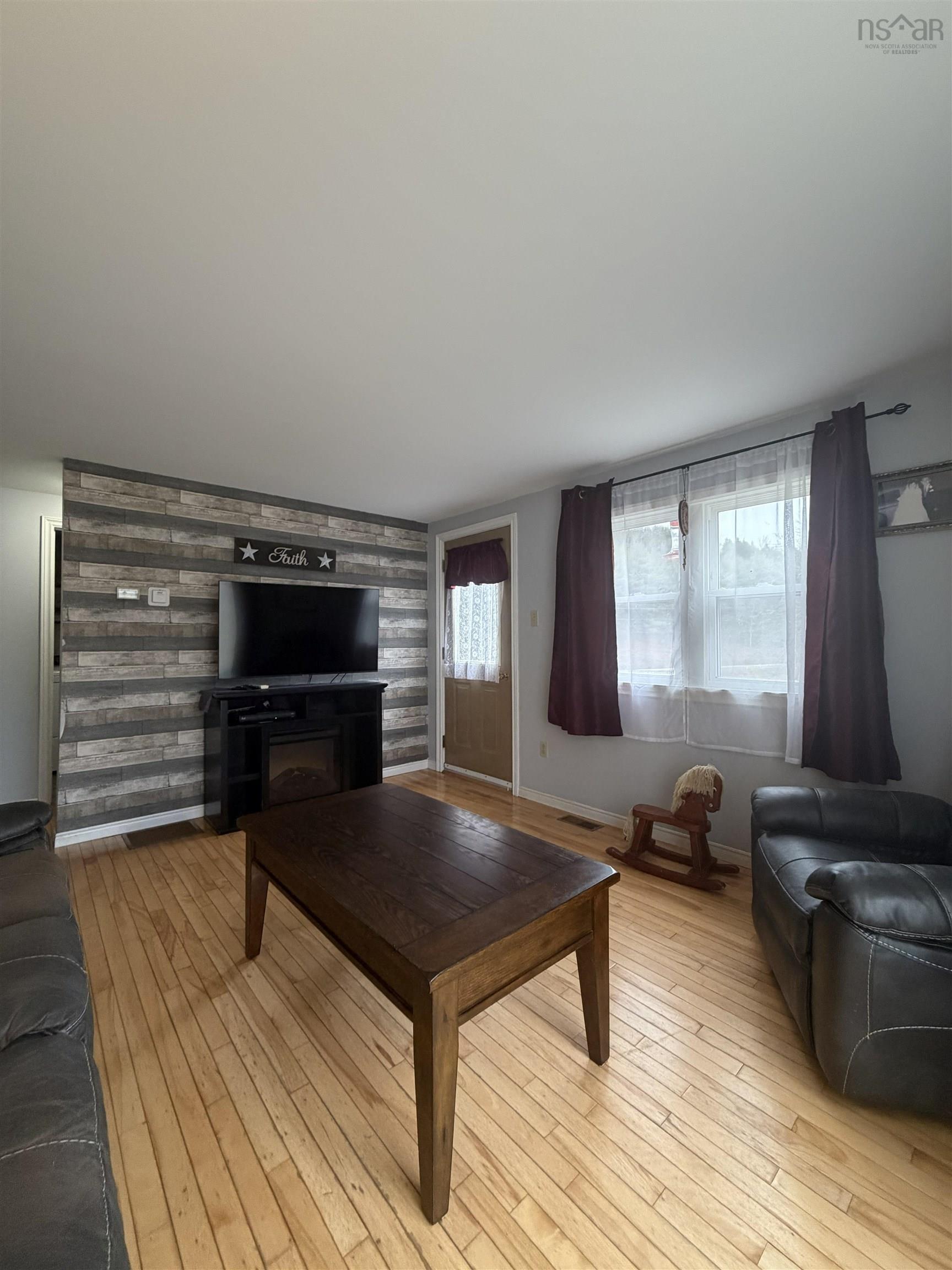 $329,900.00: 619 Park Falls Road, Sutherlands River