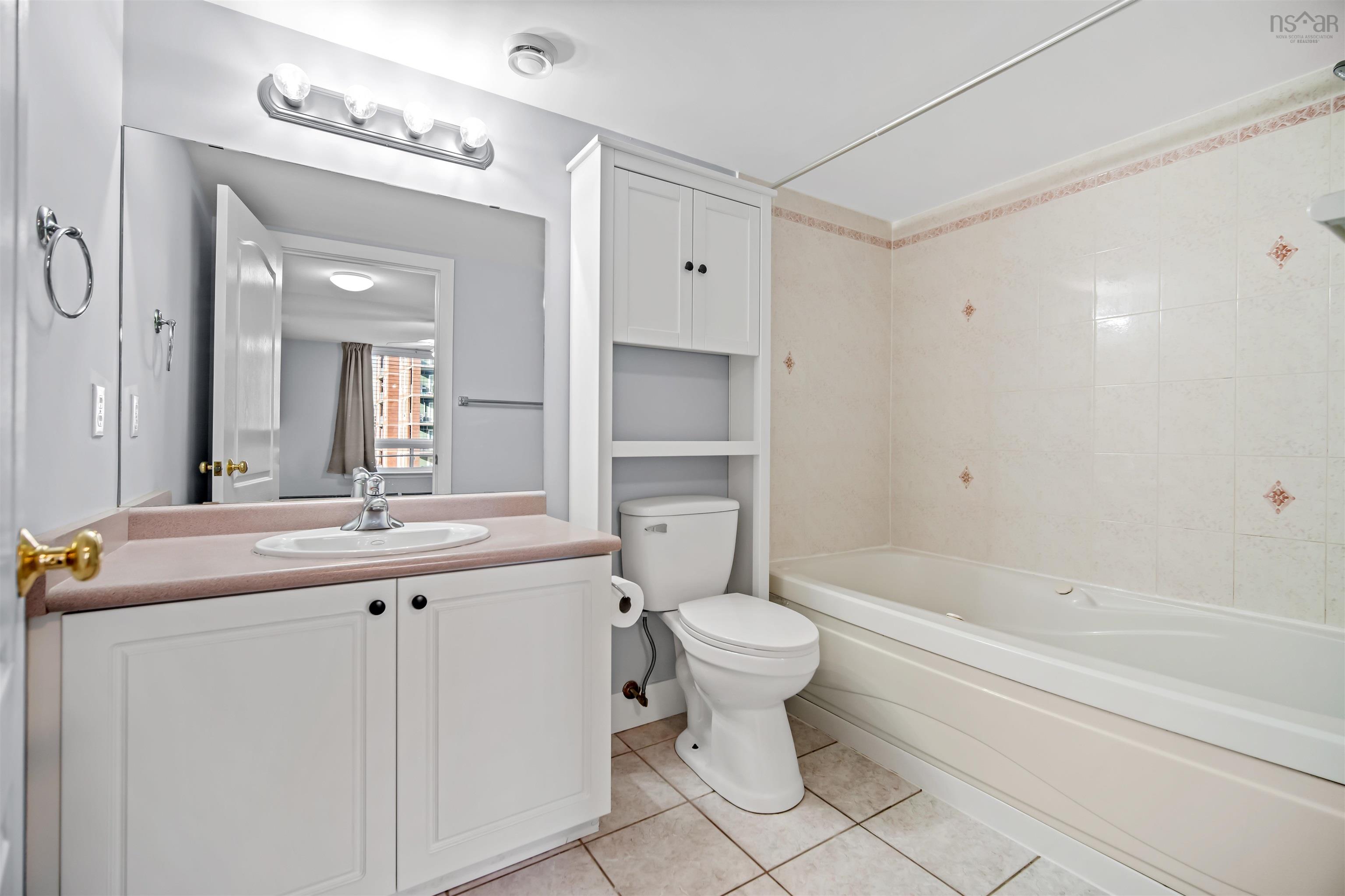 201 40 Regency Park Drive, Halifax, NS (MLS 202528973)