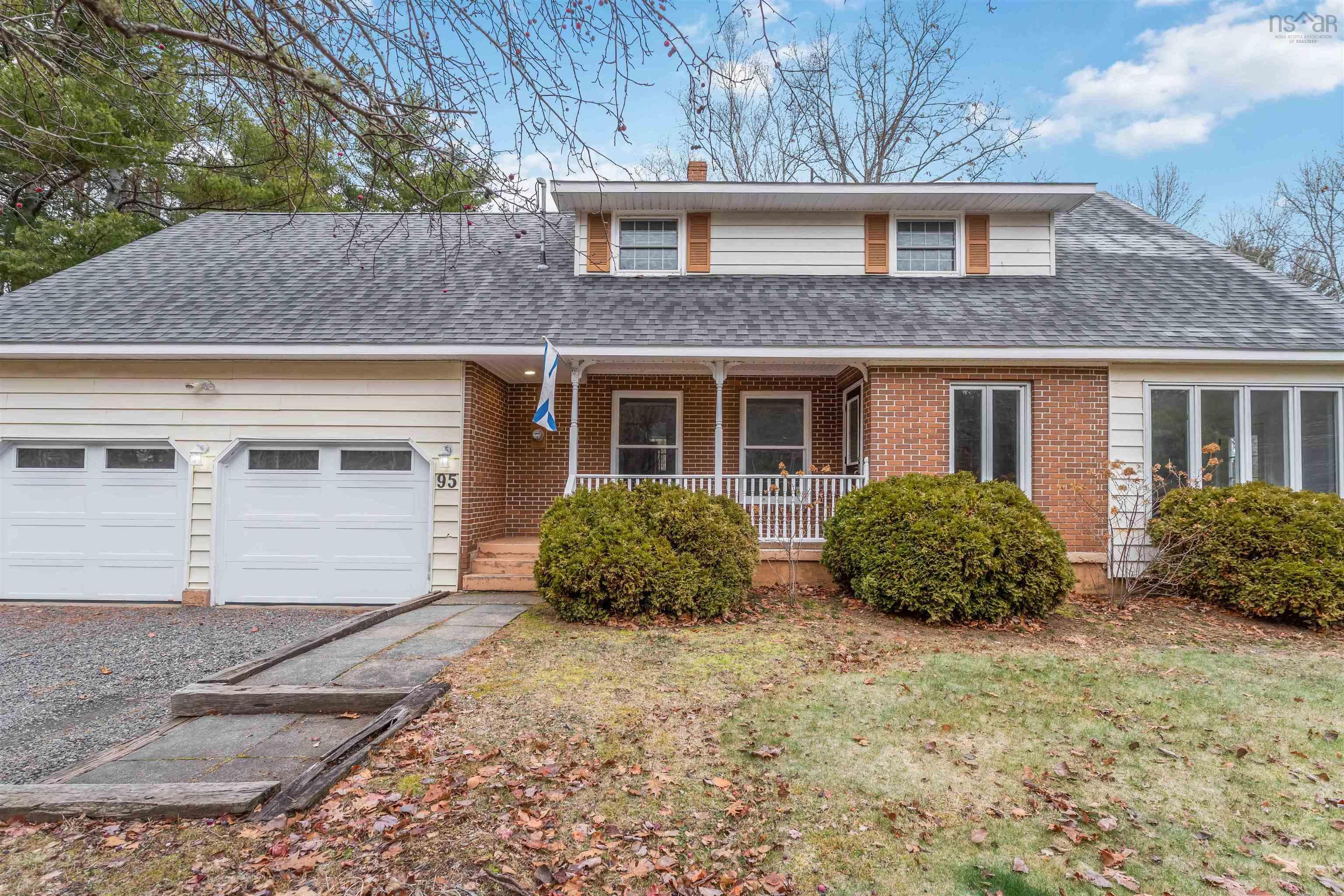 $540,000.00: 95 Bentwood Crescent, Cambridge