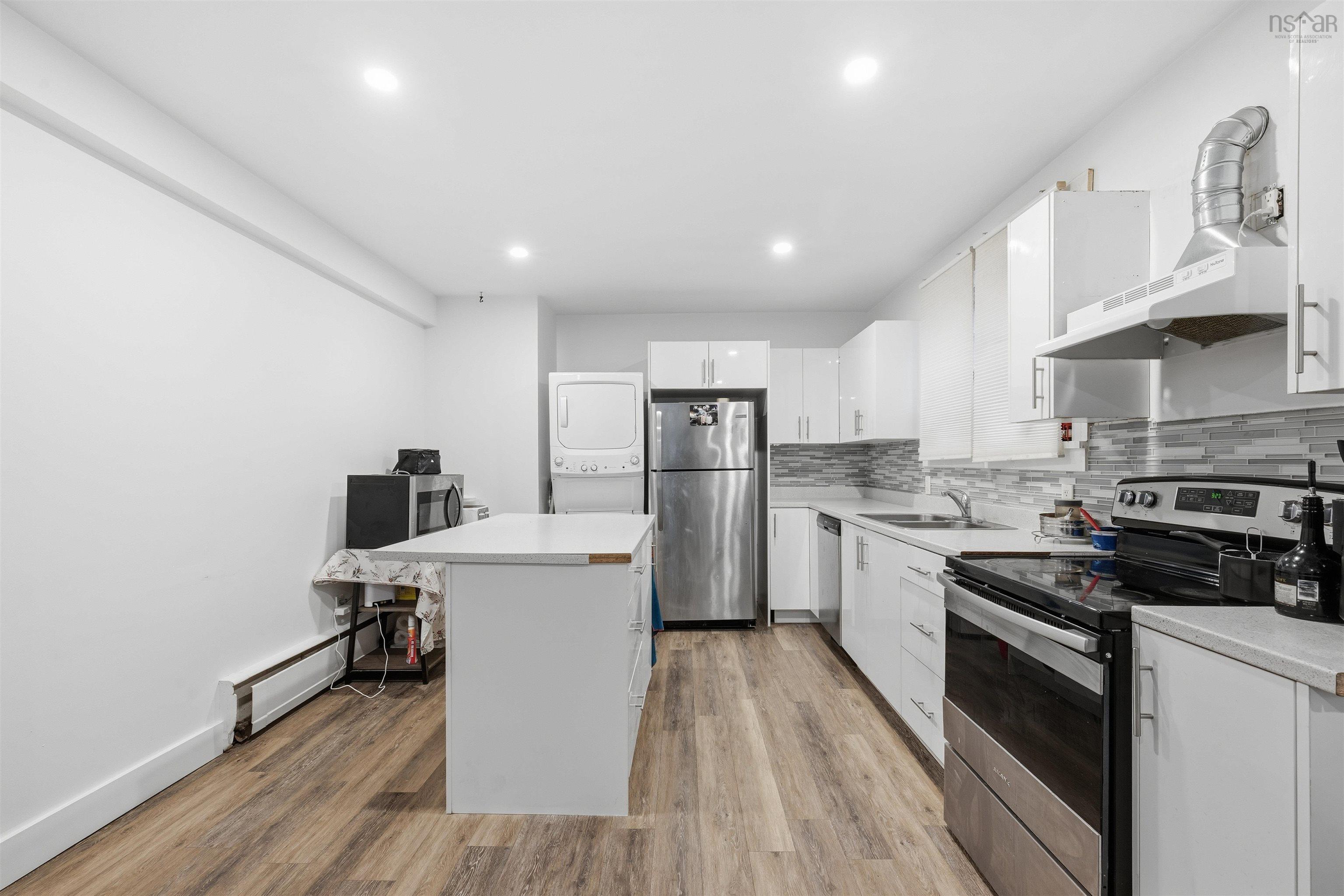 $999,900.00: 3176 Stanford Street, Halifax