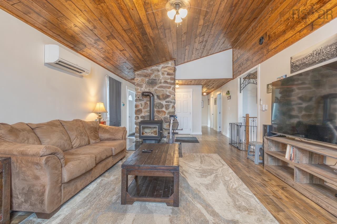 $379,900.00: 62 Lake Doucette Road, Lake Doucette