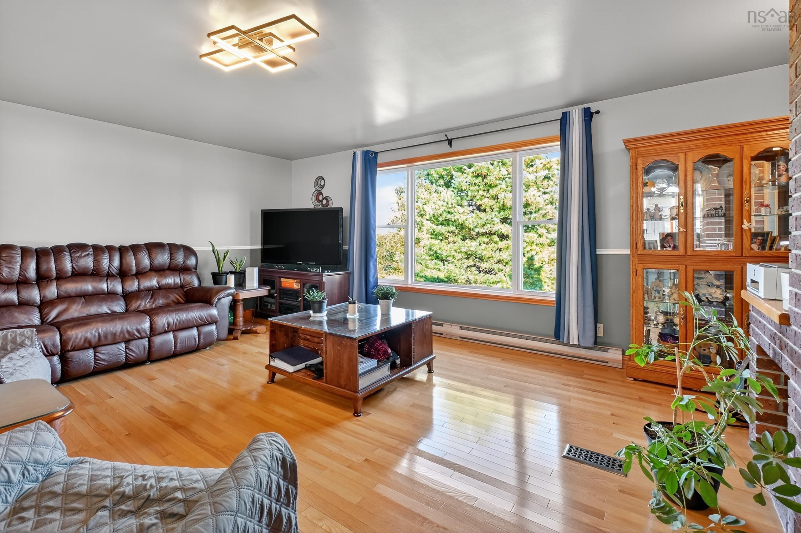 $640,000.00: 110 De Raymond Street, St. Peter