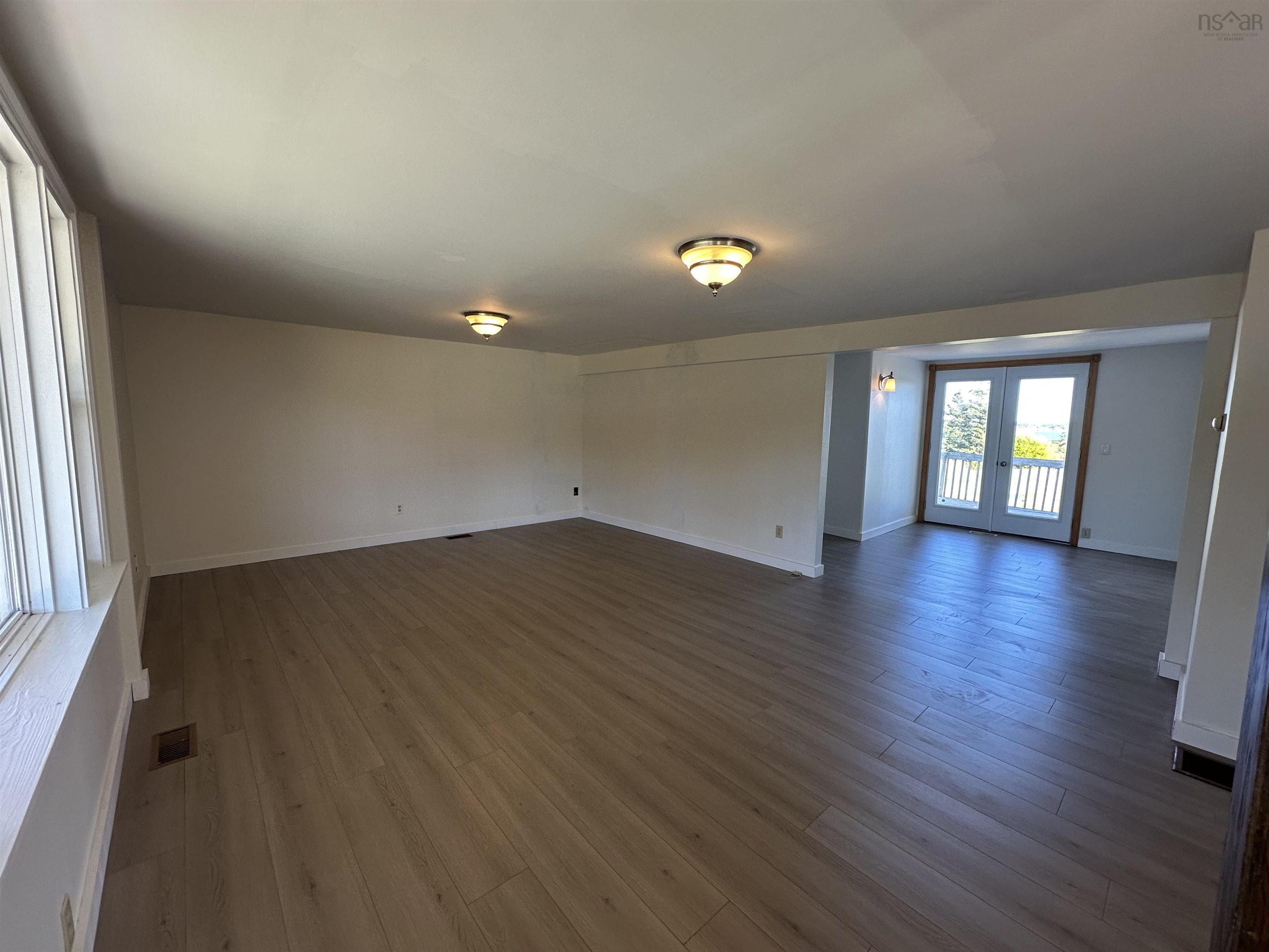 $325,000.00: 1415 Highway 304, Cape Forchu