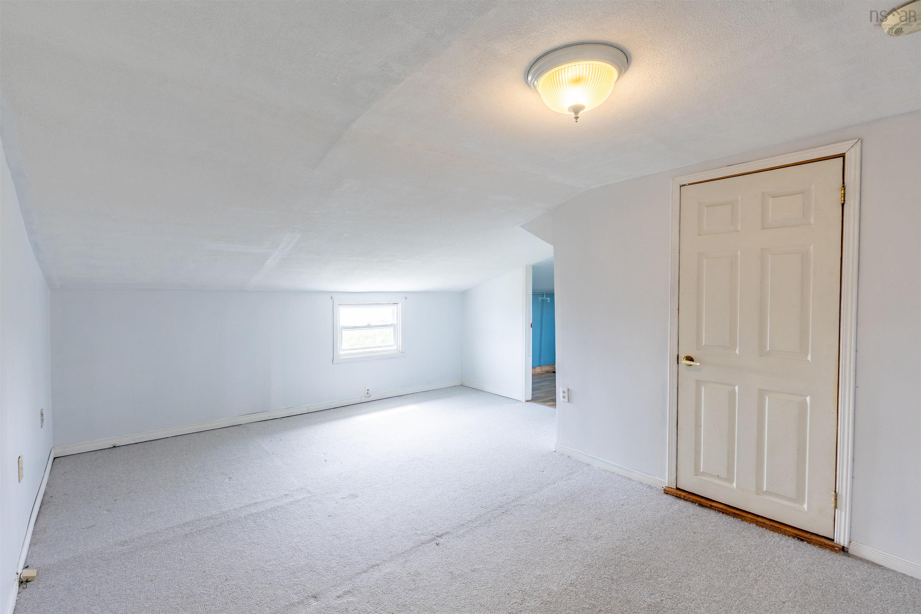 $325,000.00: 1415 Highway 304, Cape Forchu