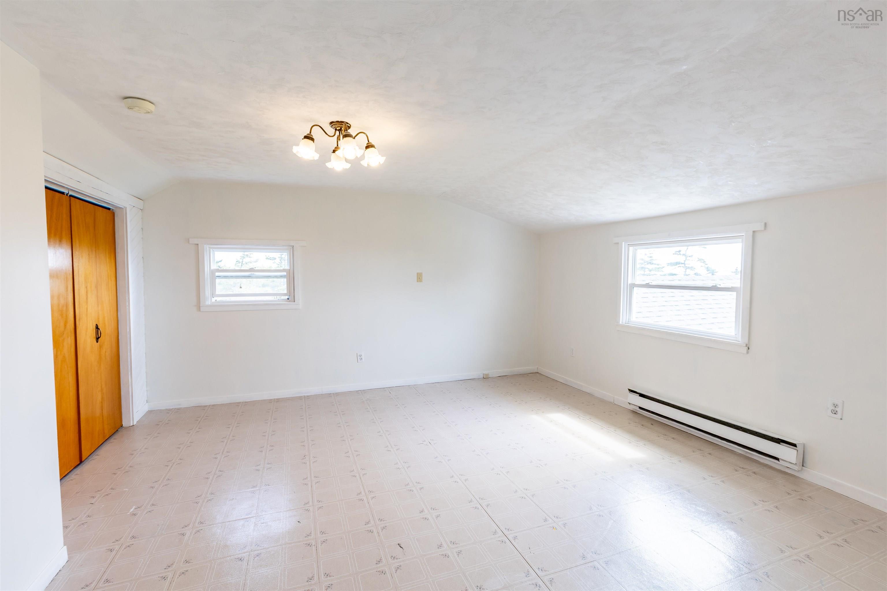 $325,000.00: 1415 Highway 304, Cape Forchu