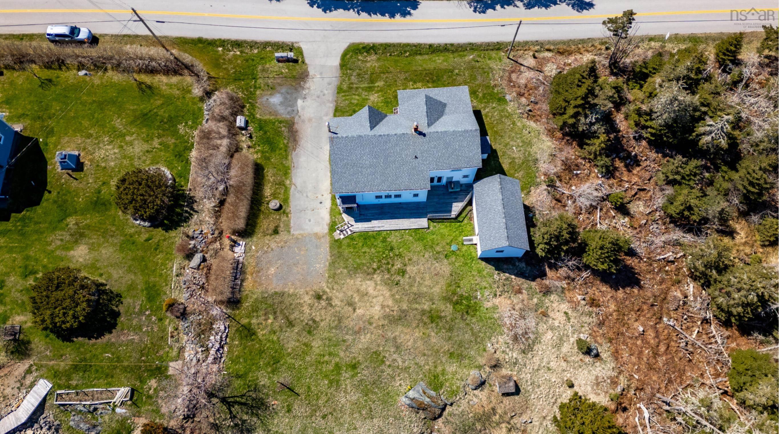 $325,000.00: 1415 Highway 304, Cape Forchu