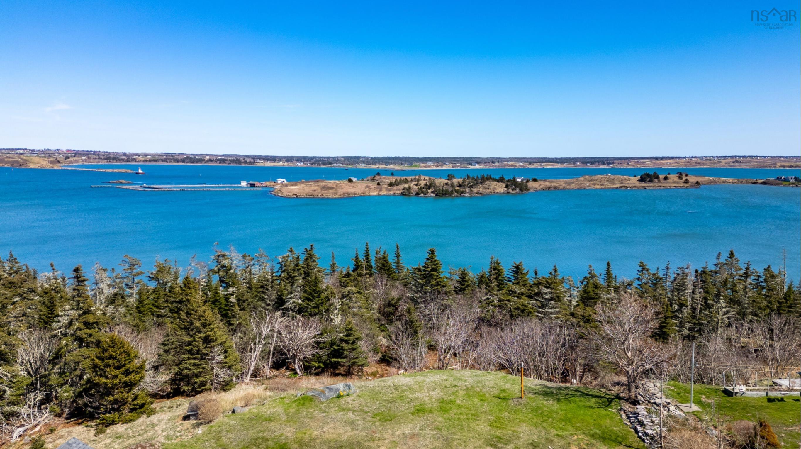 $325,000.00: 1415 Highway 304, Cape Forchu