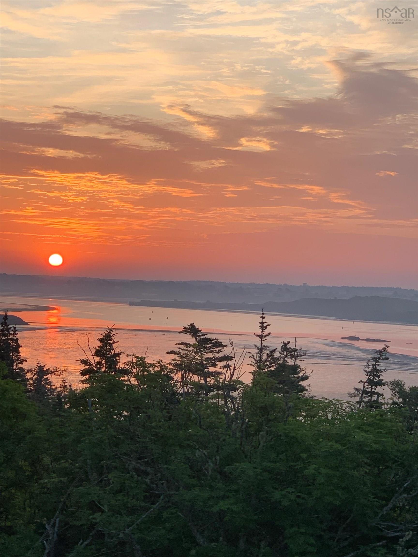 $325,000.00: 1415 Highway 304, Cape Forchu