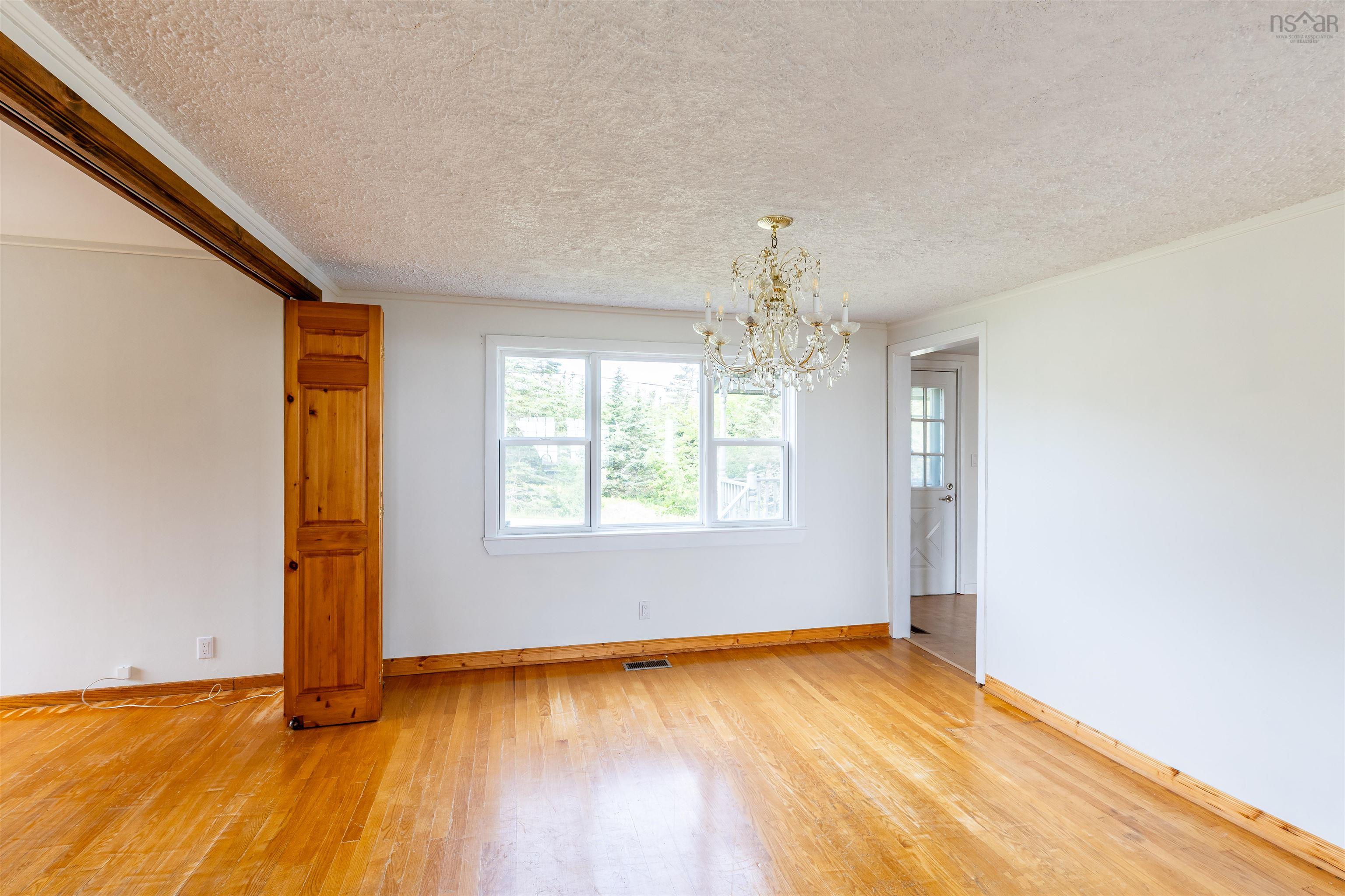 $325,000.00: 1415 Highway 304, Cape Forchu