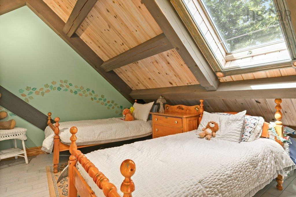 $3,975,000.00: 226 Crandall Road, Martins Point