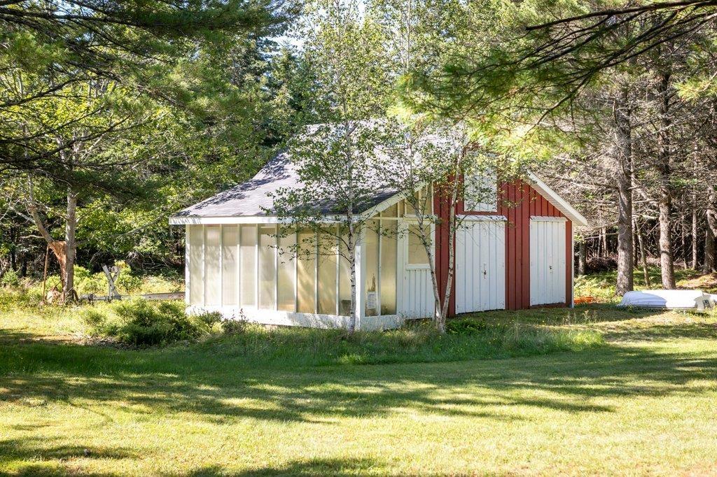 $3,975,000.00: 226 Crandall Road, Martins Point