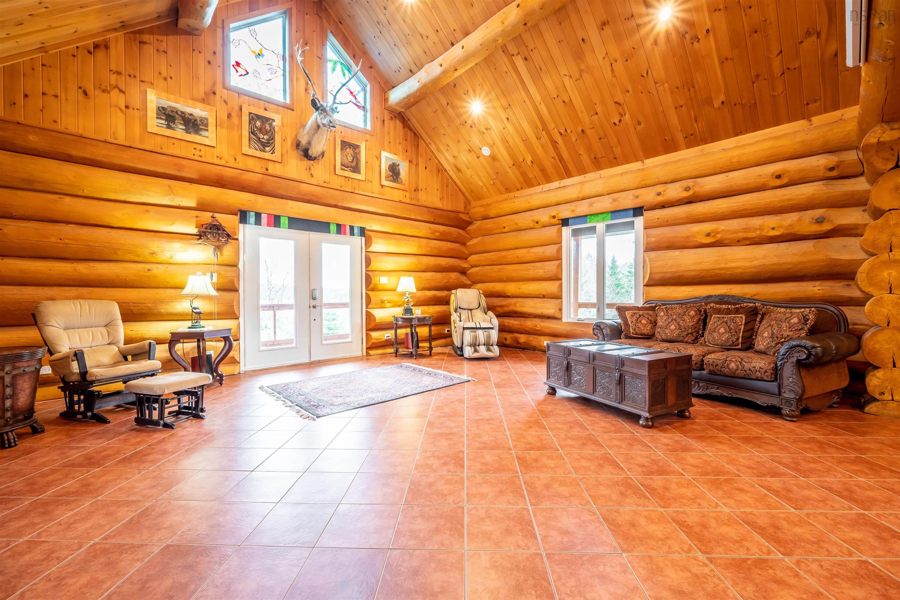 $1,100,000.00: 180-182 Casa Drive, Port Dufferin