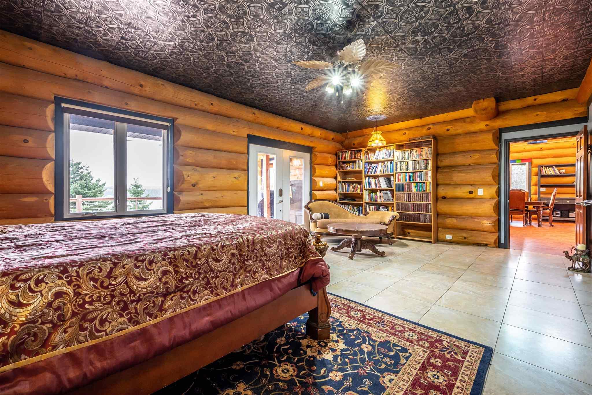 $1,100,000.00: 180-182 Casa Drive, Port Dufferin