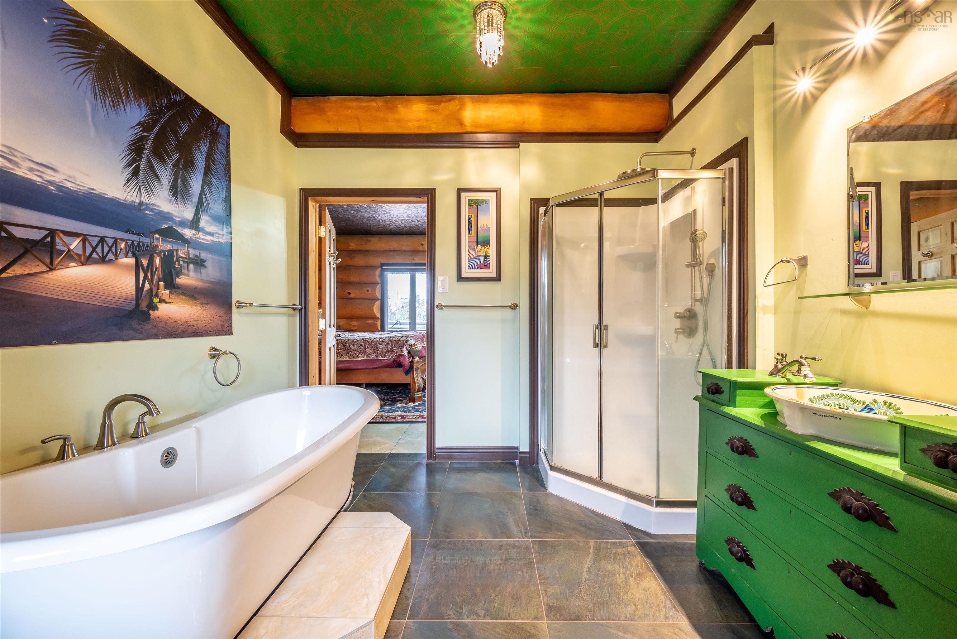 $1,100,000.00: 180-182 Casa Drive, Port Dufferin