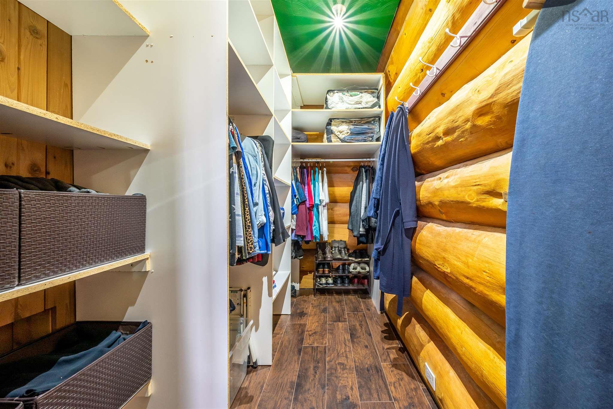 $1,100,000.00: 180-182 Casa Drive, Port Dufferin