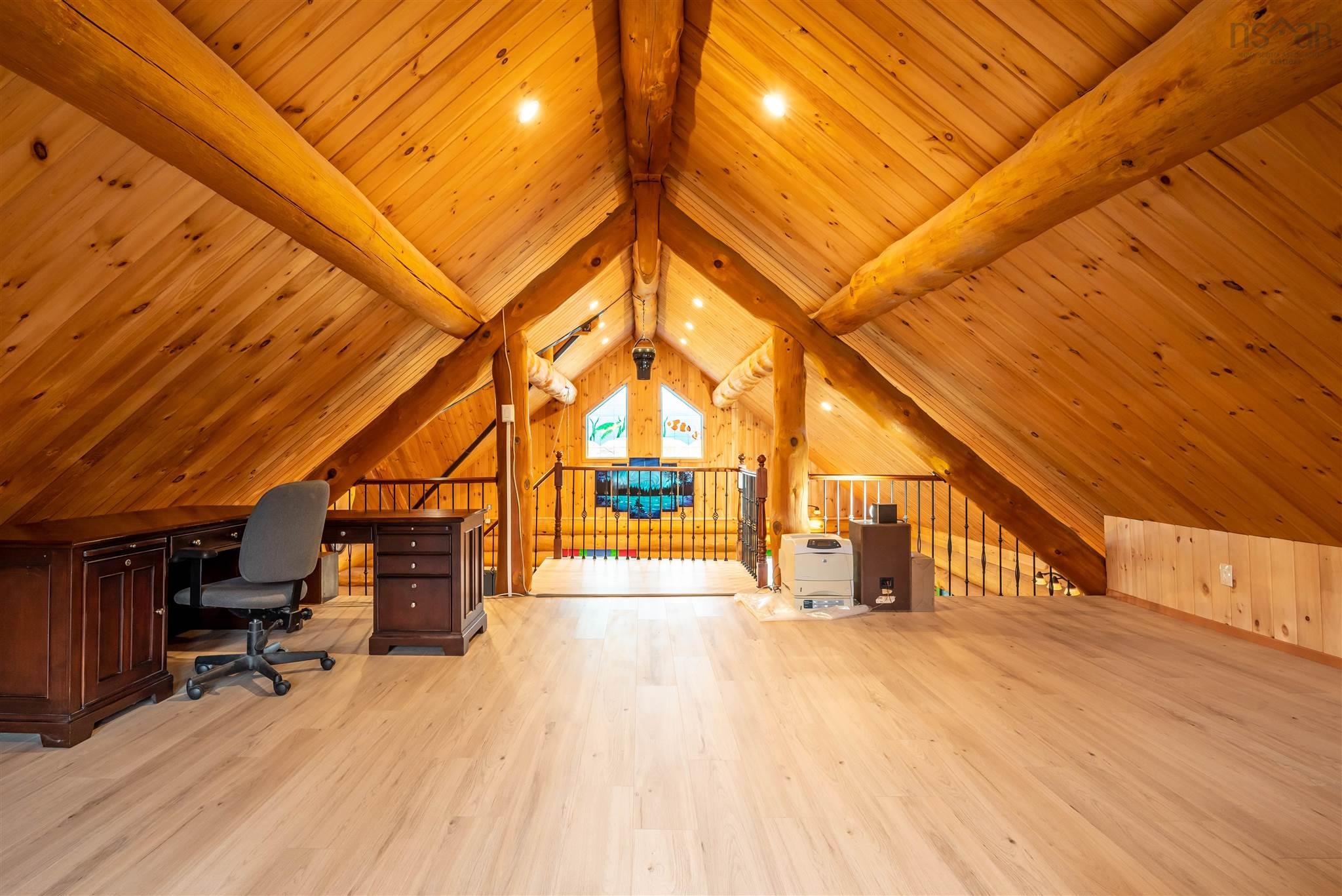 $1,100,000.00: 180-182 Casa Drive, Port Dufferin