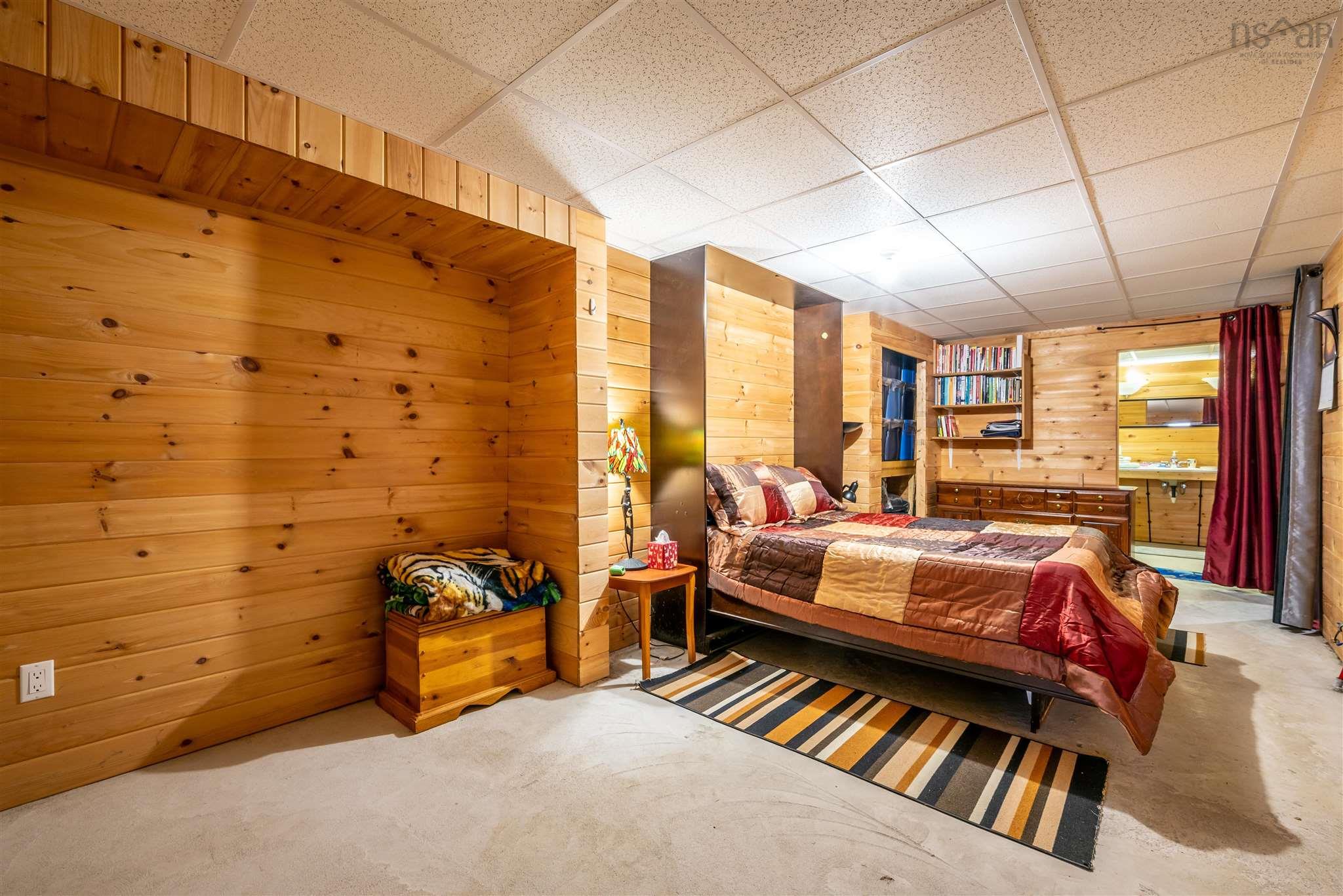 $1,100,000.00: 180-182 Casa Drive, Port Dufferin