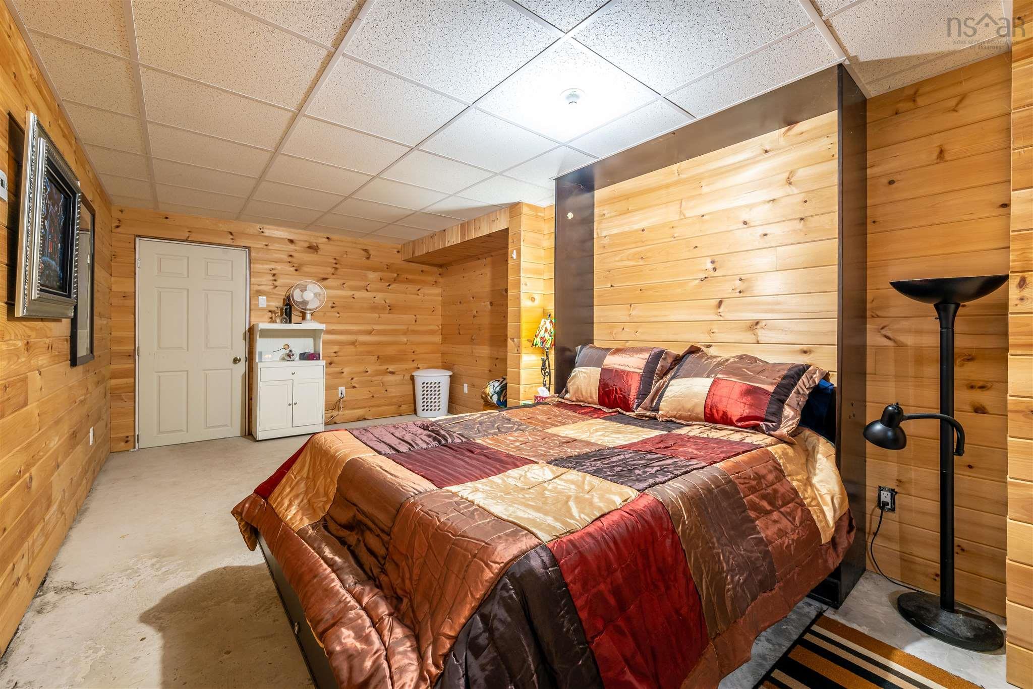 $1,100,000.00: 180-182 Casa Drive, Port Dufferin