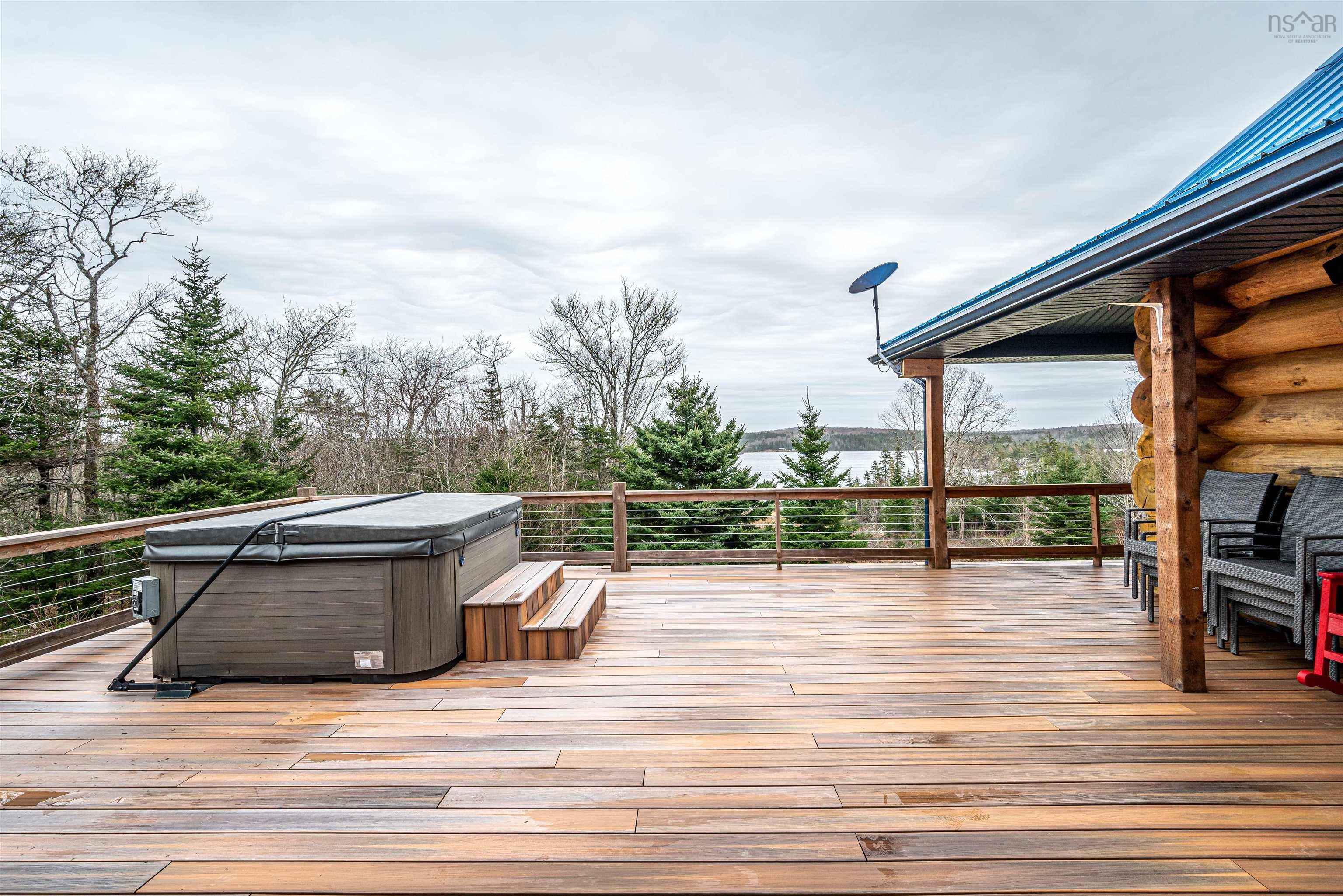 $1,100,000.00: 180-182 Casa Drive, Port Dufferin