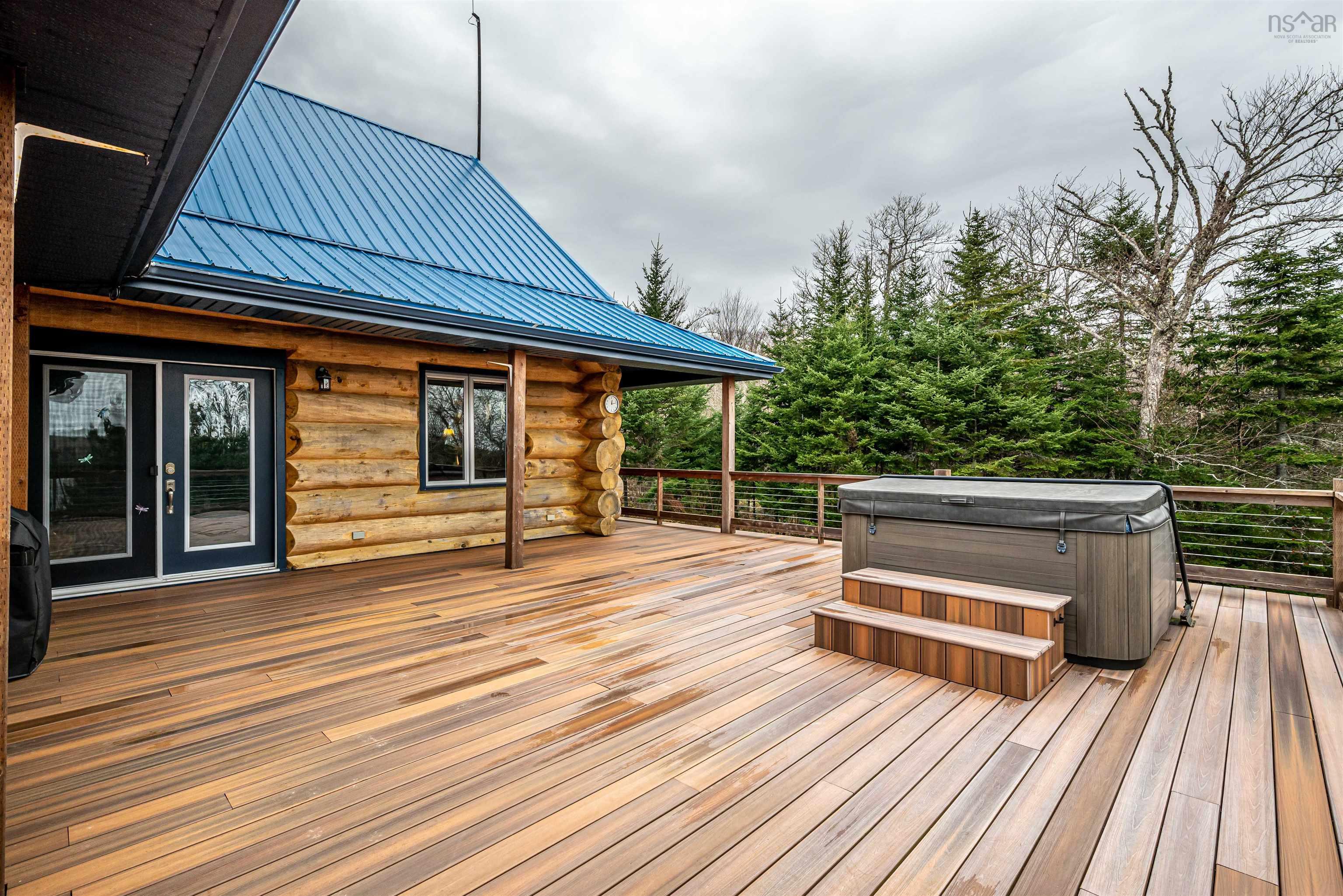 $1,100,000.00: 180-182 Casa Drive, Port Dufferin