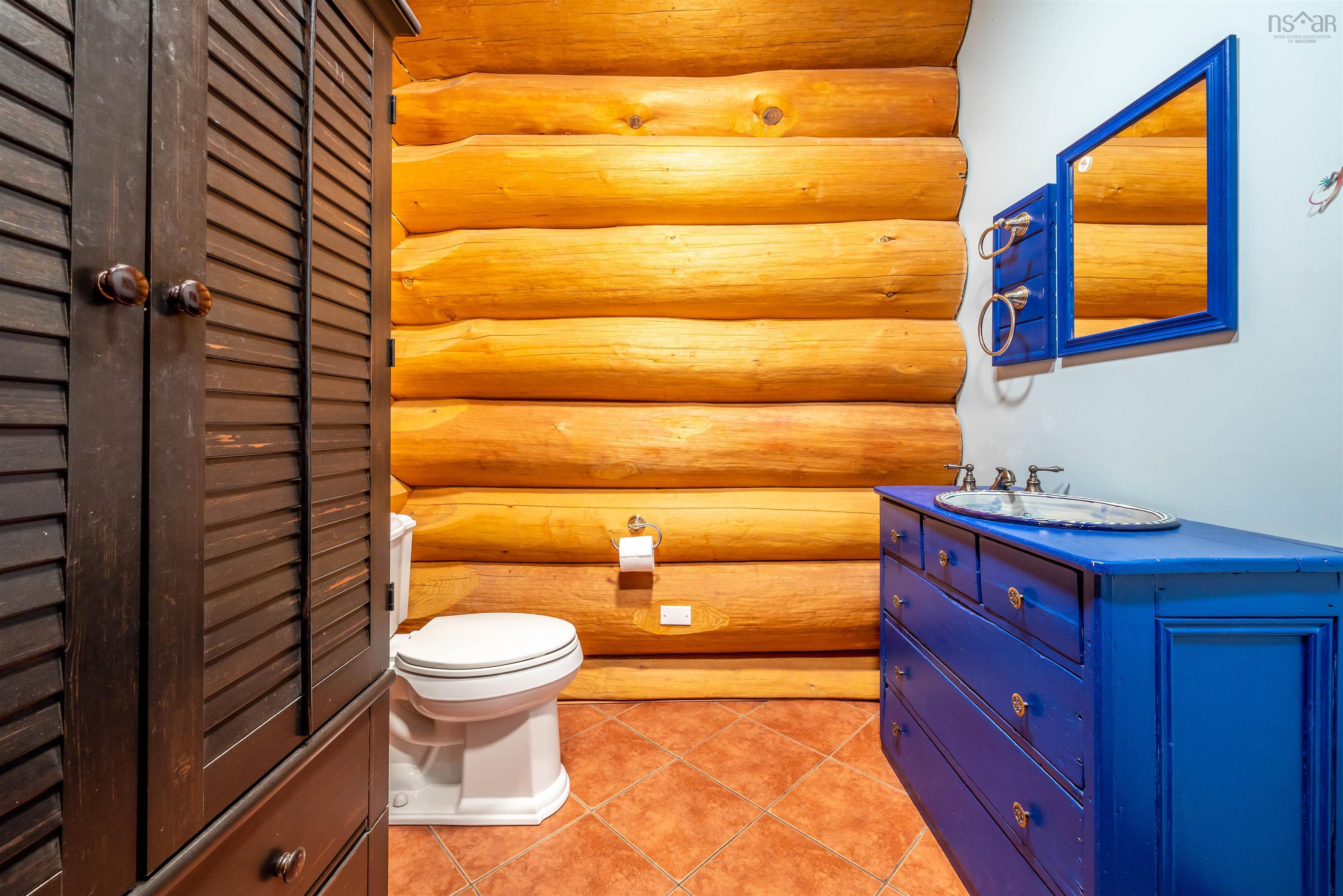 $1,100,000.00: 180-182 Casa Drive, Port Dufferin