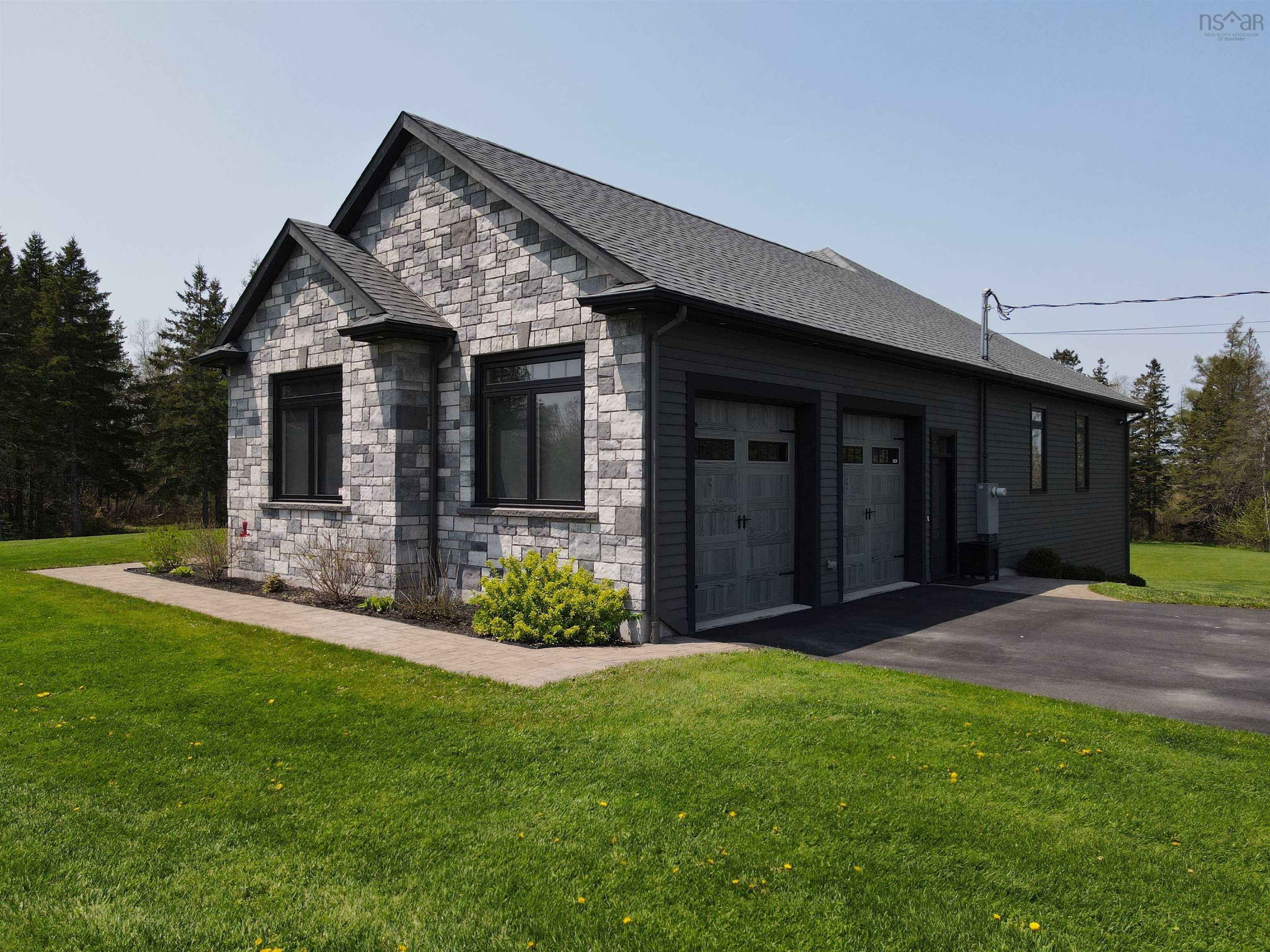 $979,900.00: 1157 Highway 366, Tyndal Road