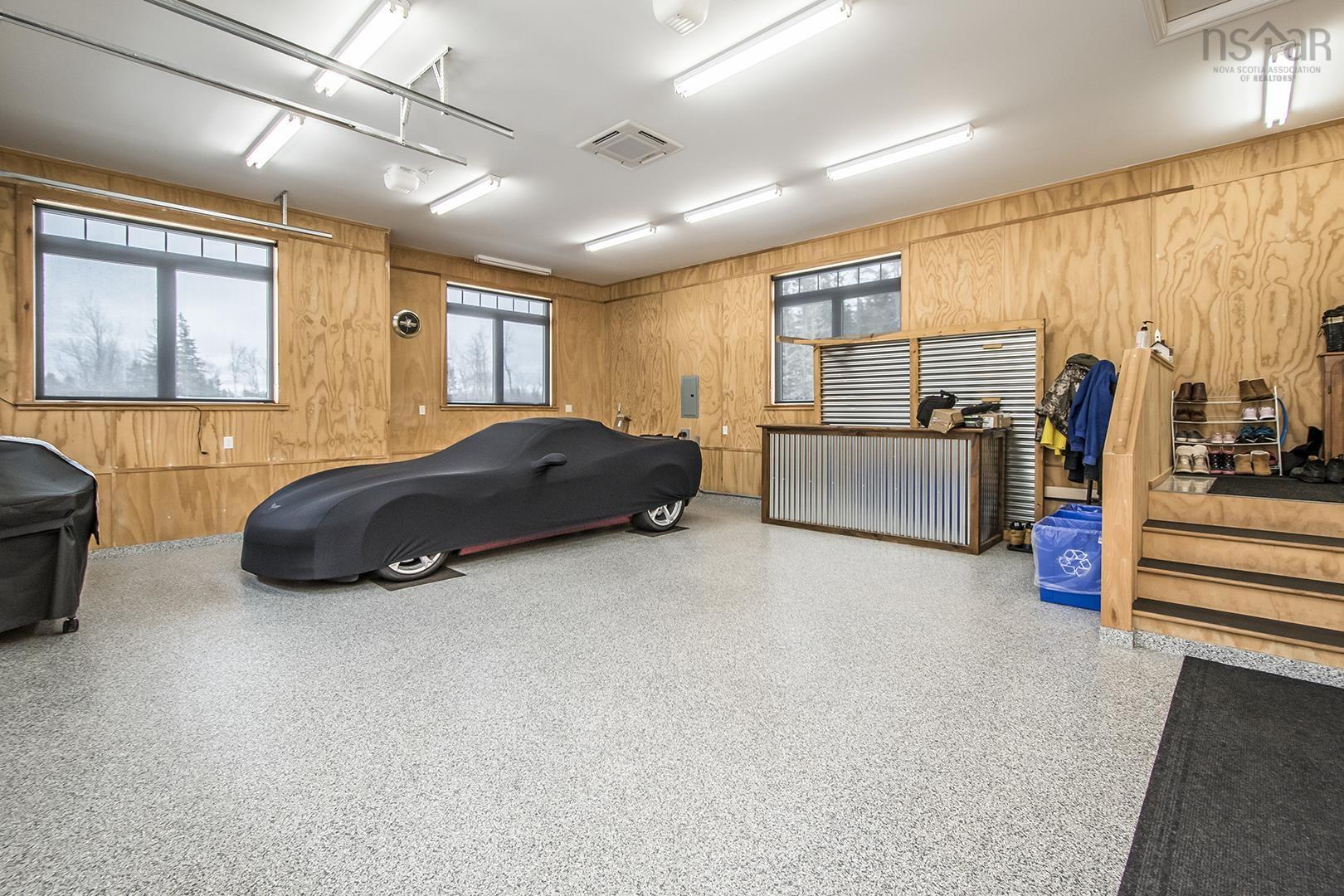 $979,900.00: 1157 Highway 366, Tyndal Road