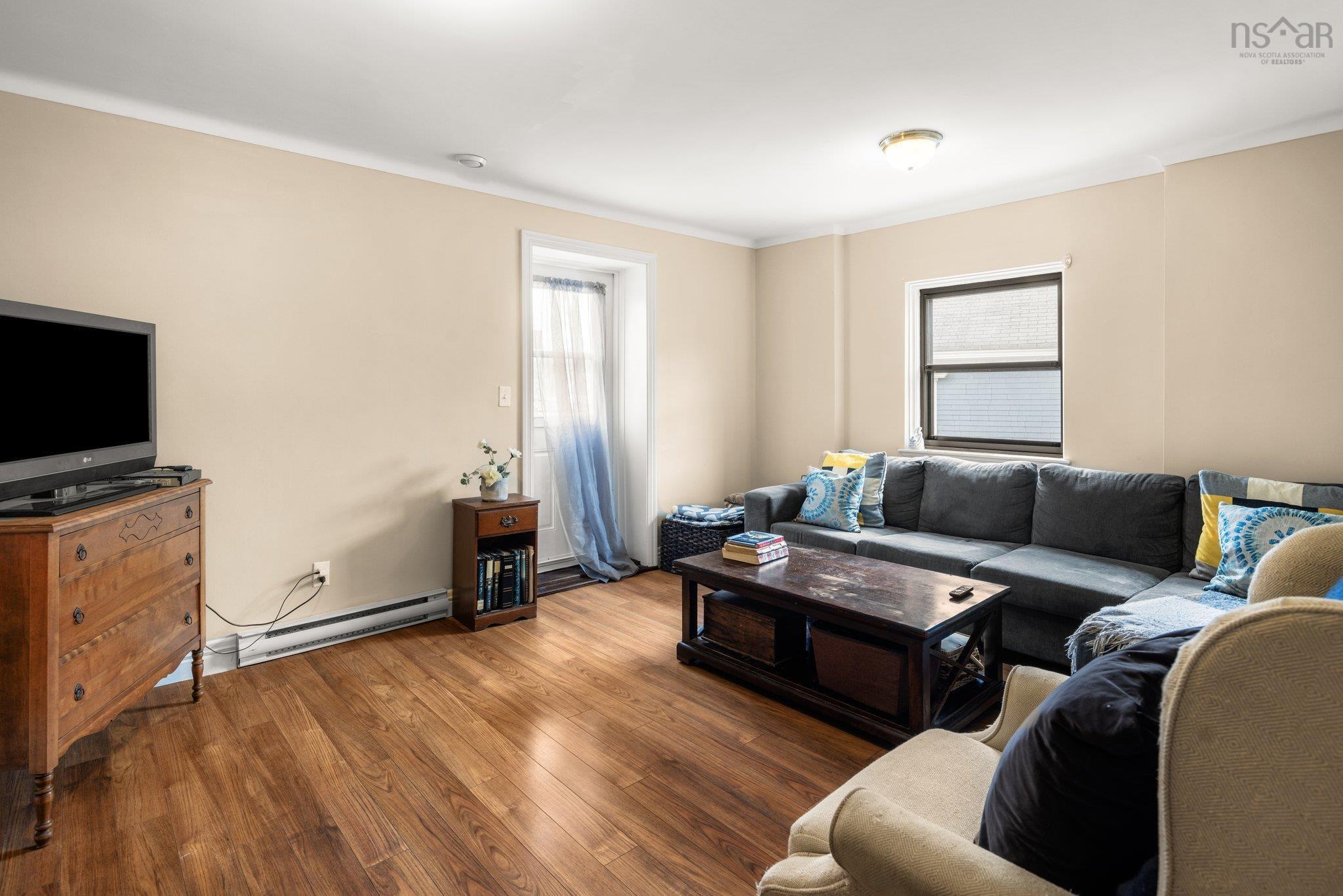 $699,900.00: 400A 534 Main Street, Mahone Bay