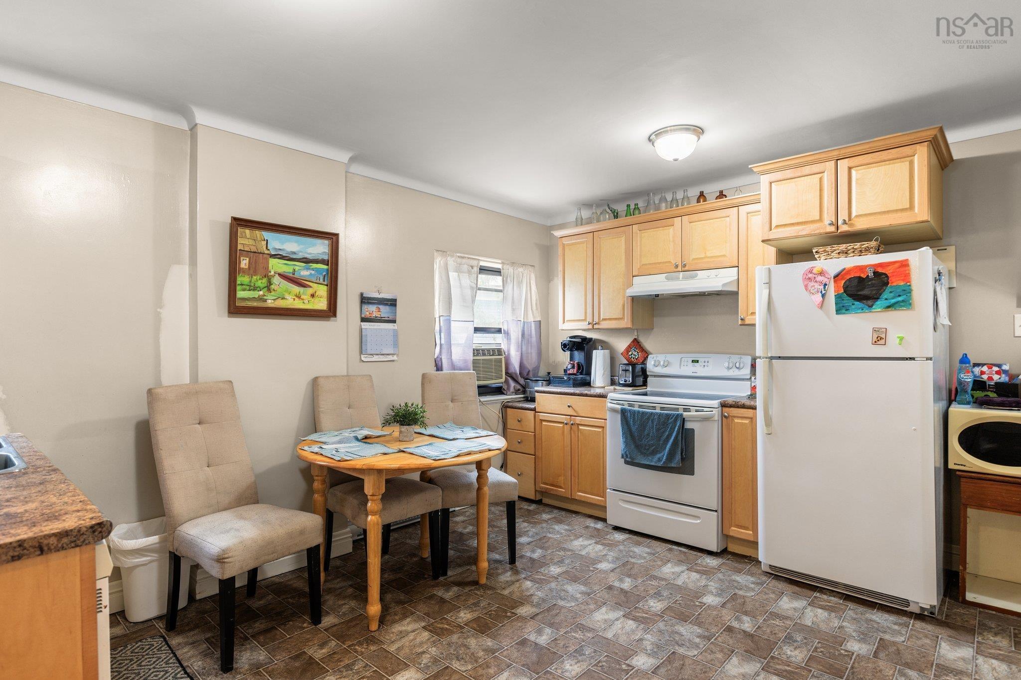 $699,900.00: 400A 534 Main Street, Mahone Bay