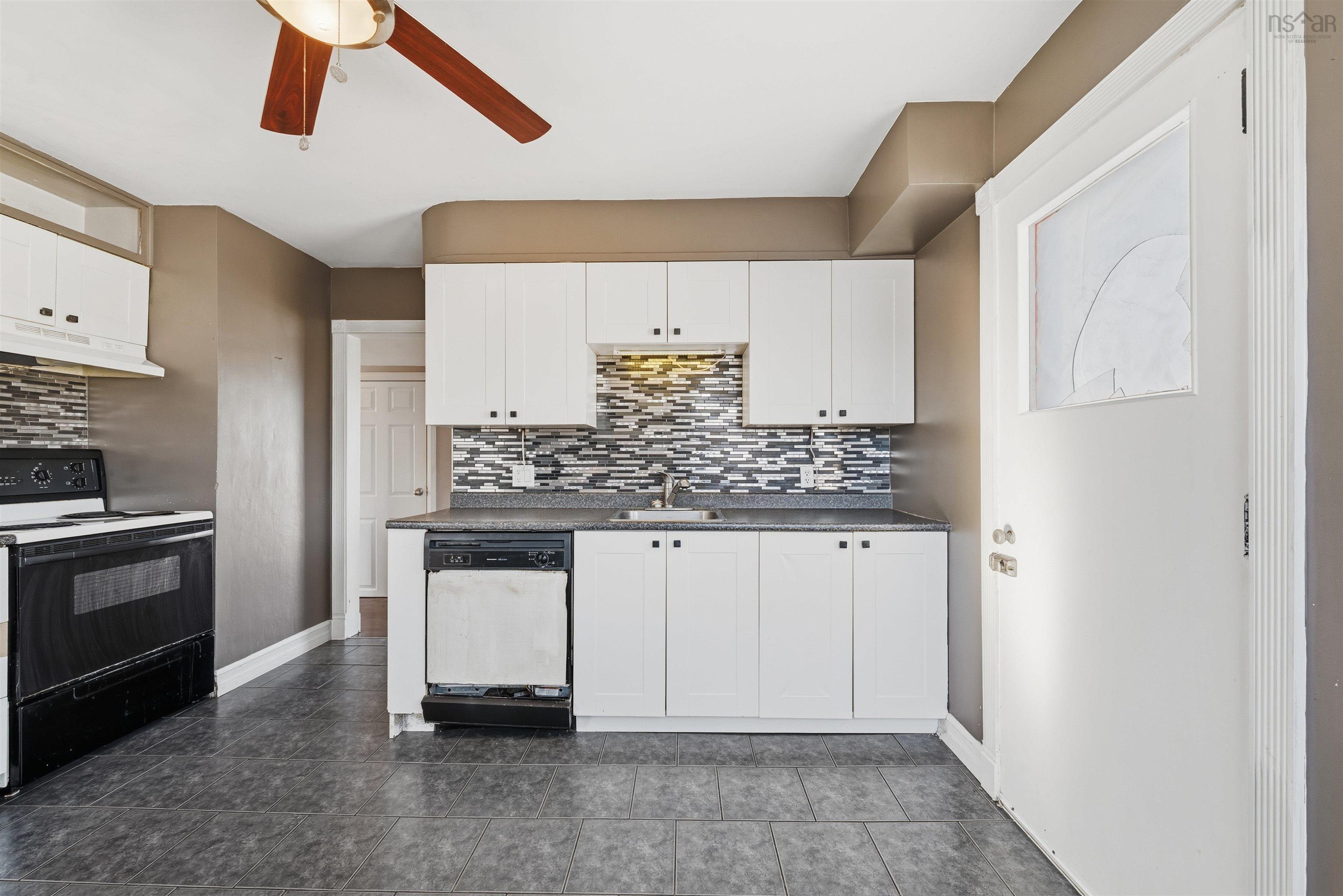 3 George Street, Bedford, NS (MLS 202529022)