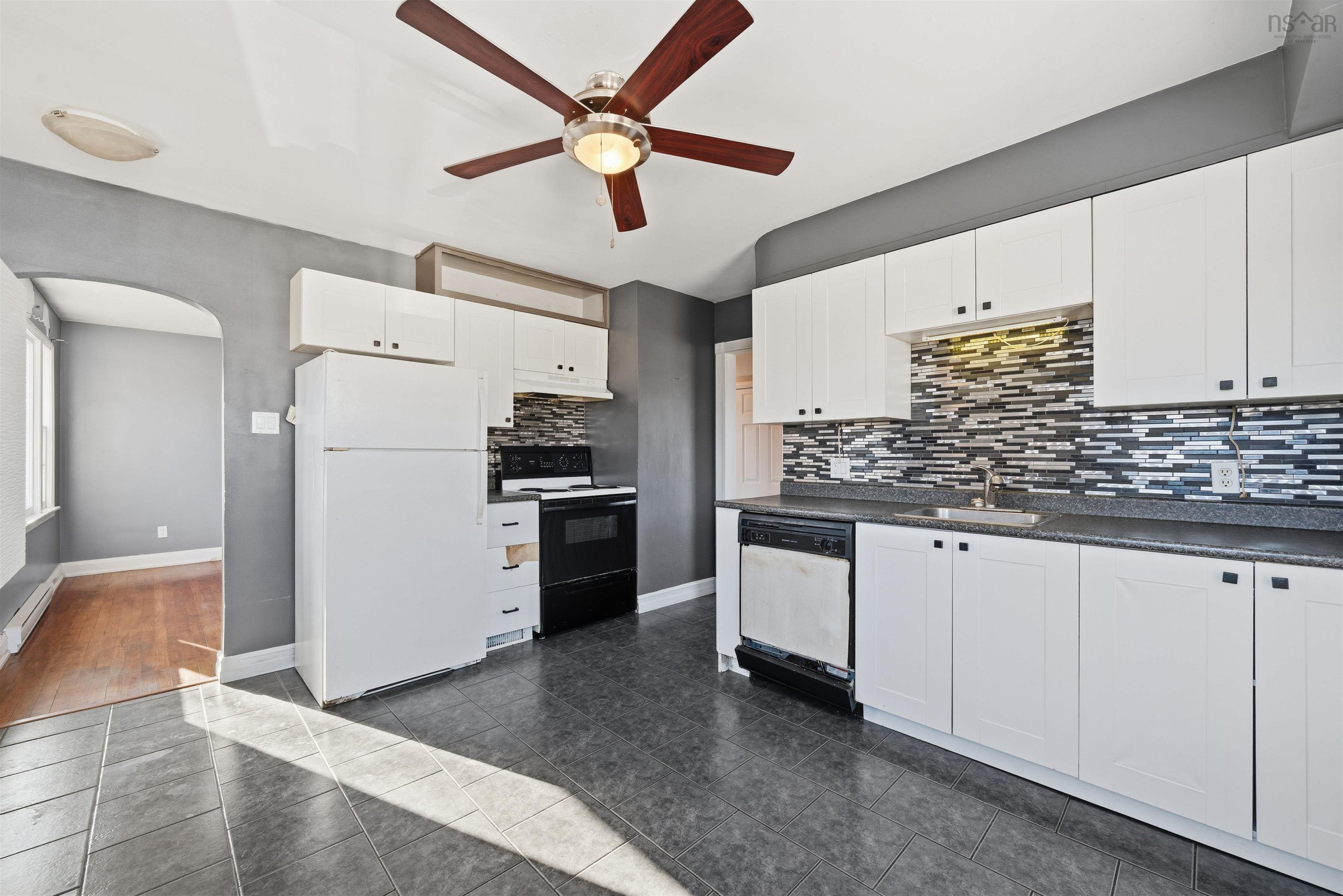 3 George Street, Bedford, NS (MLS 202529022)