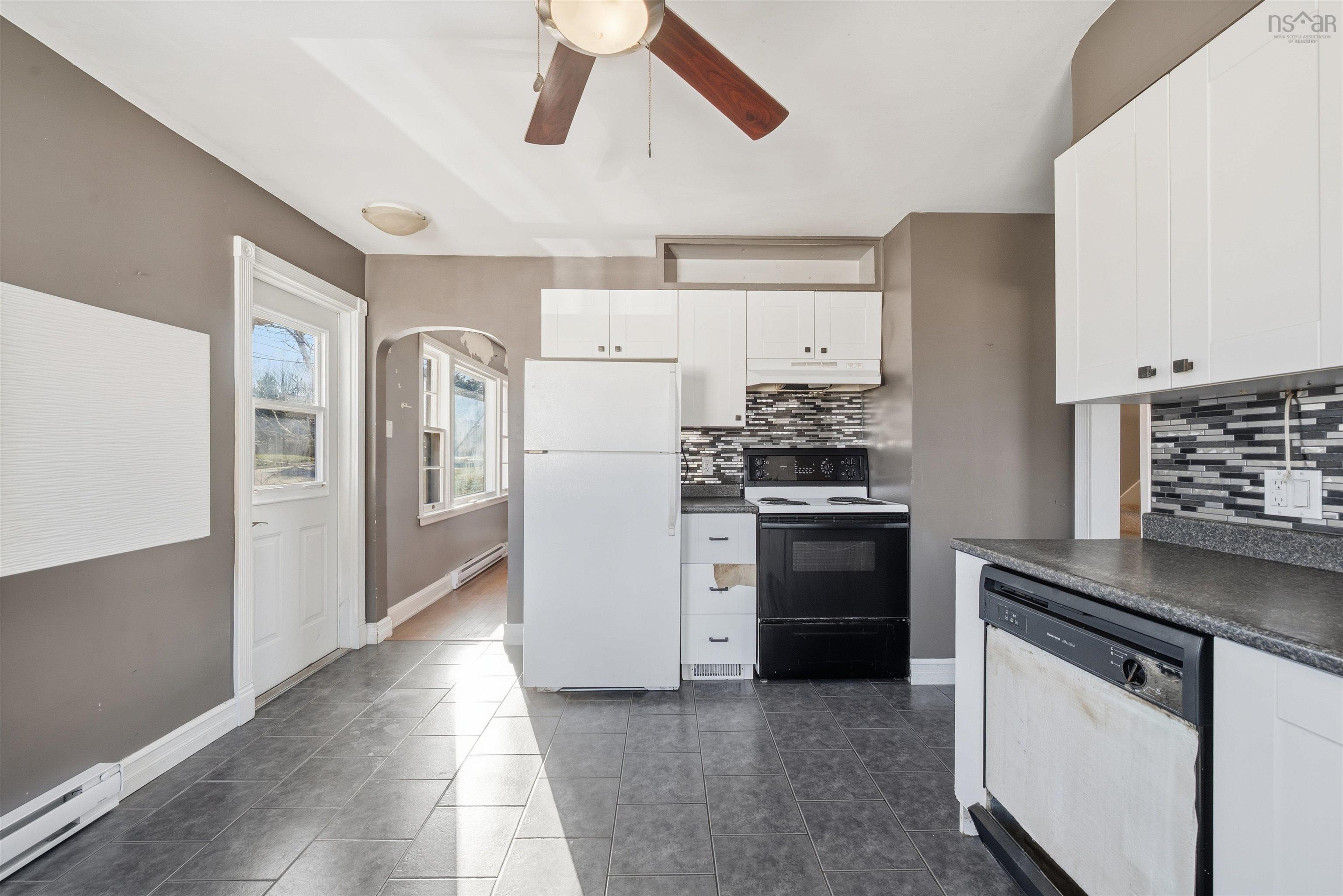 3 George Street, Bedford, NS (MLS 202529022)