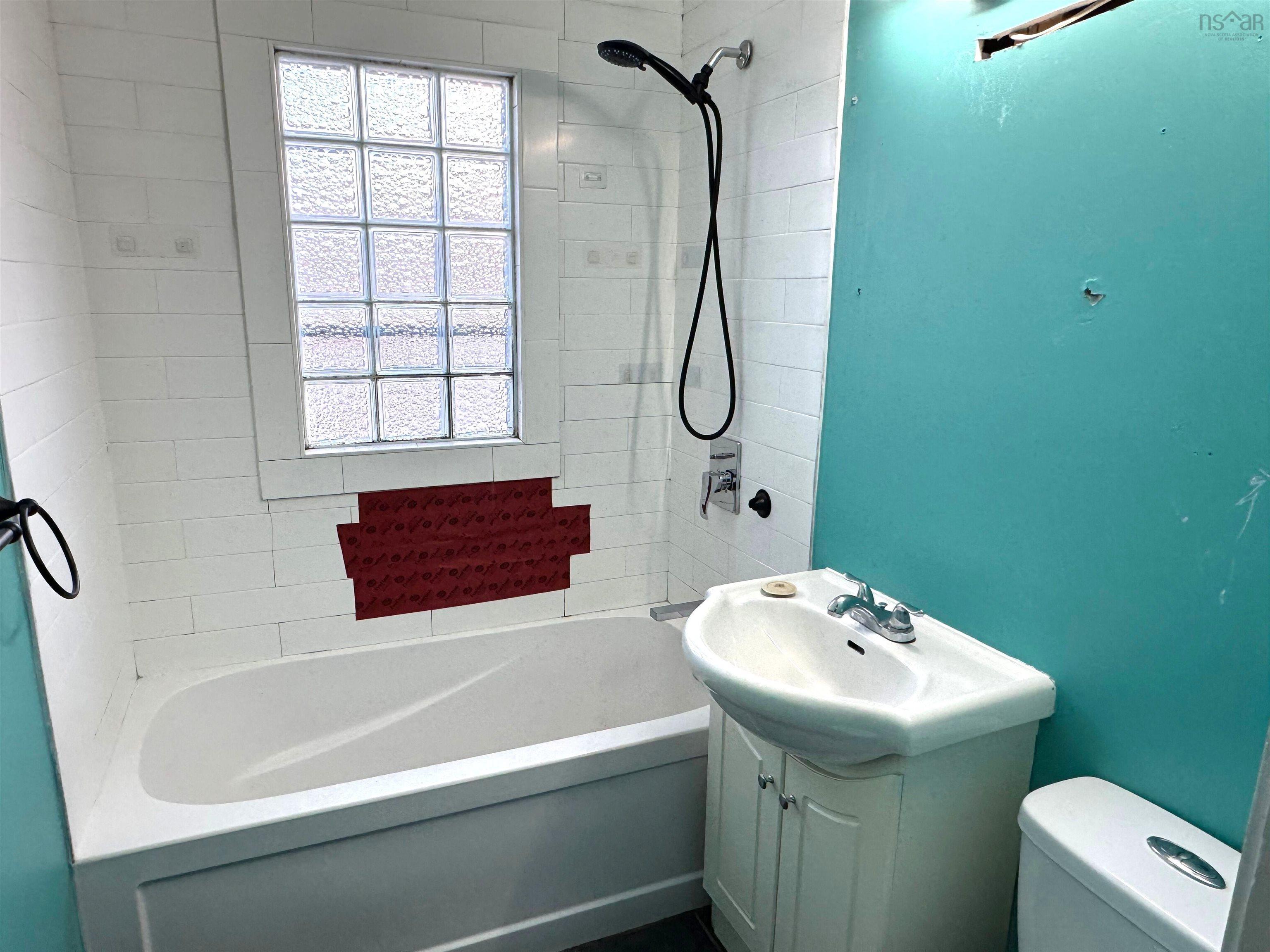 3 George Street, Bedford, NS (MLS 202529022)