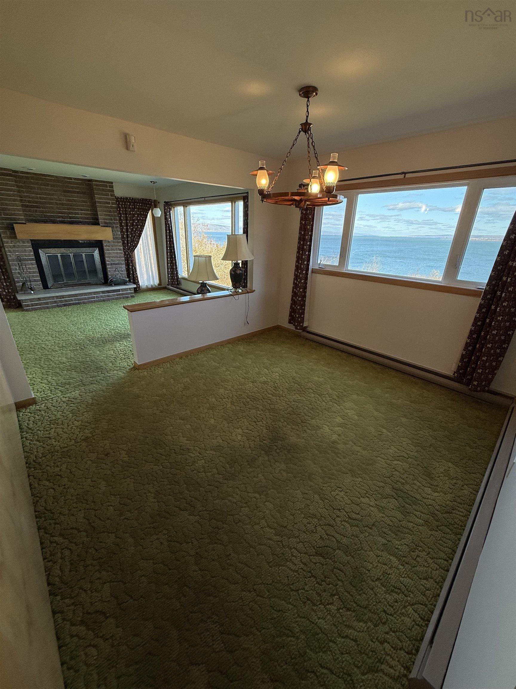 $599,000.00: 42 Montague Row, Digby