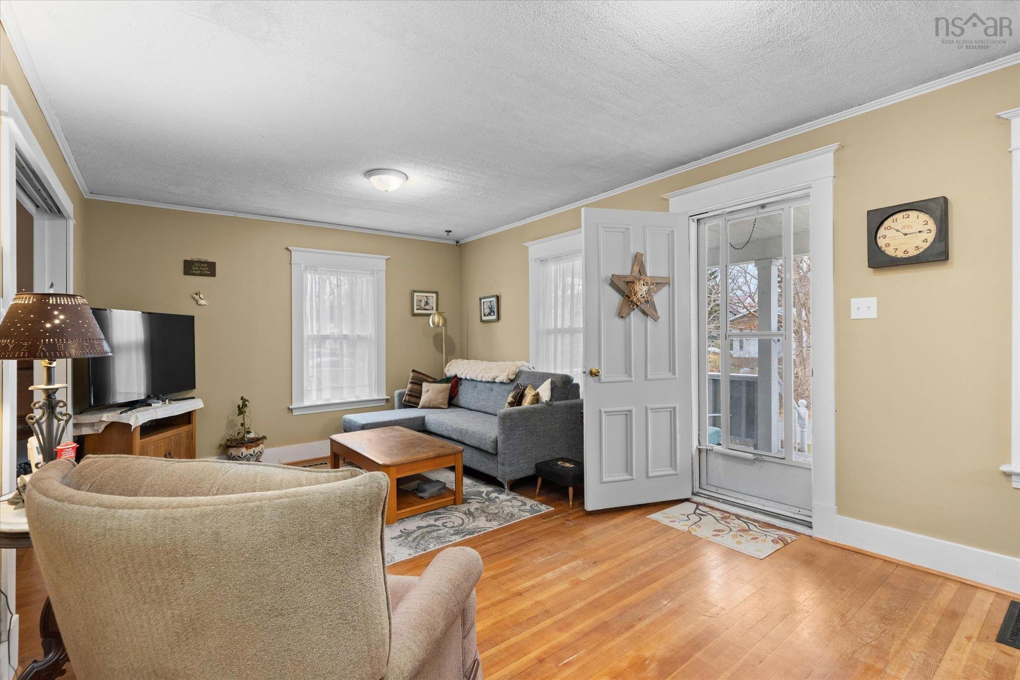 $229,900.00: 6 Ryers Lane, Shelburne