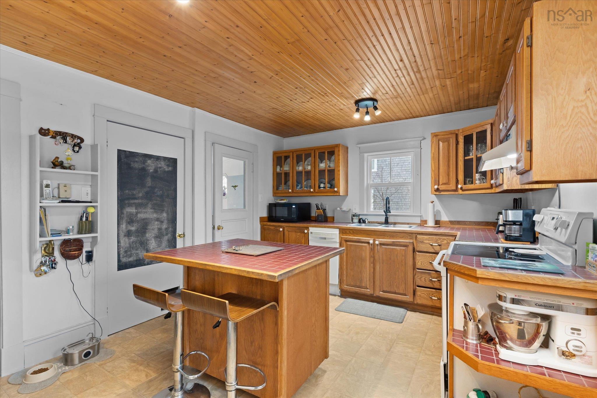 $229,900.00: 6 Ryers Lane, Shelburne