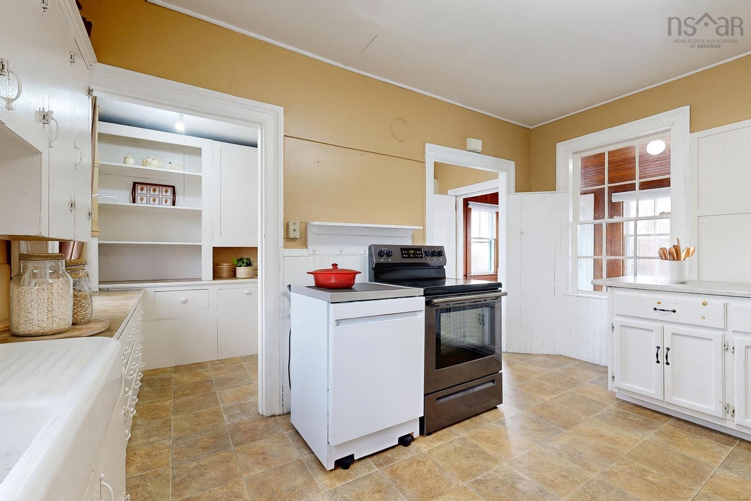 $299,000.00: 20 North Street, Lockeport