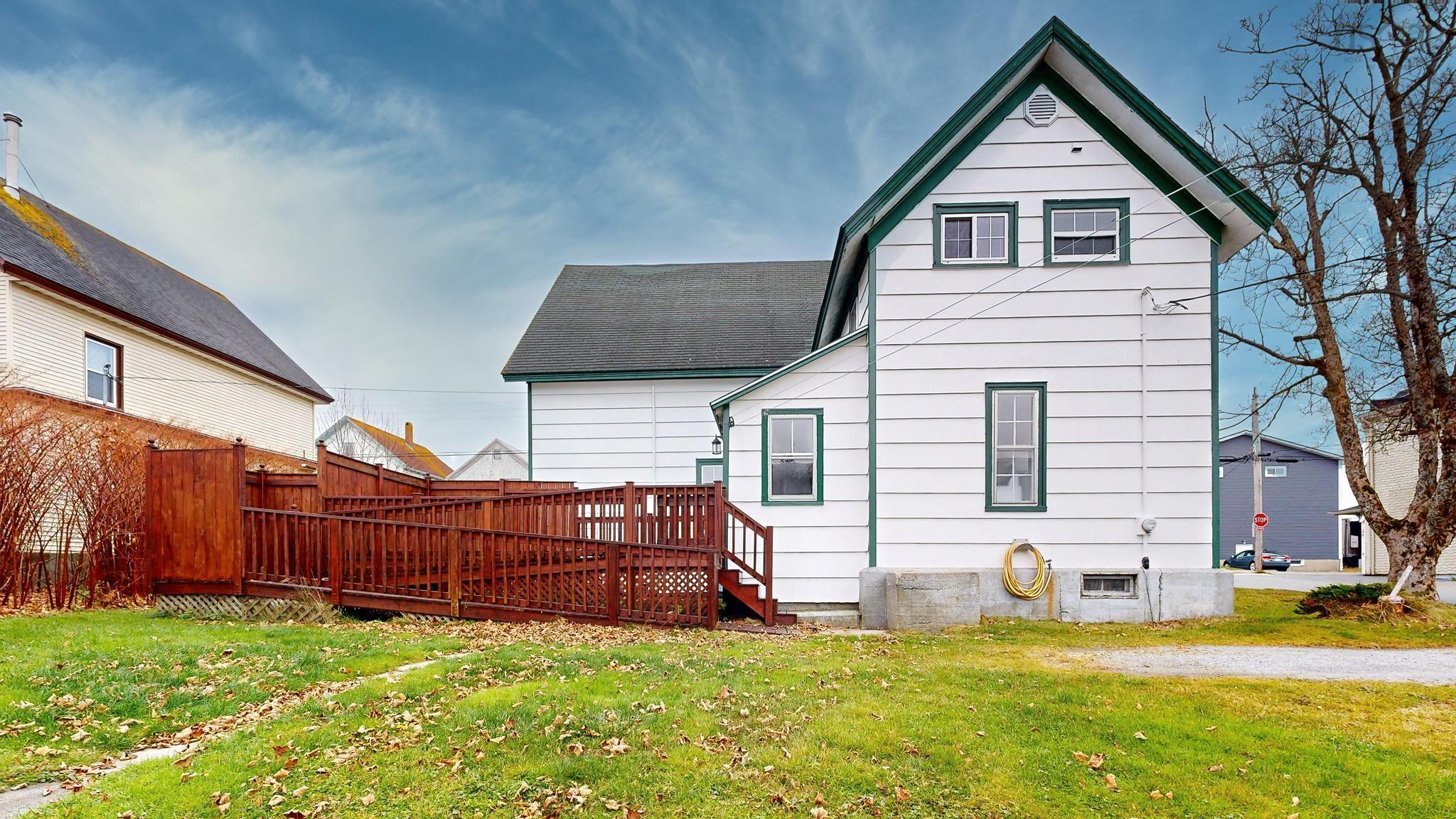 $299,000.00: 20 North Street, Lockeport