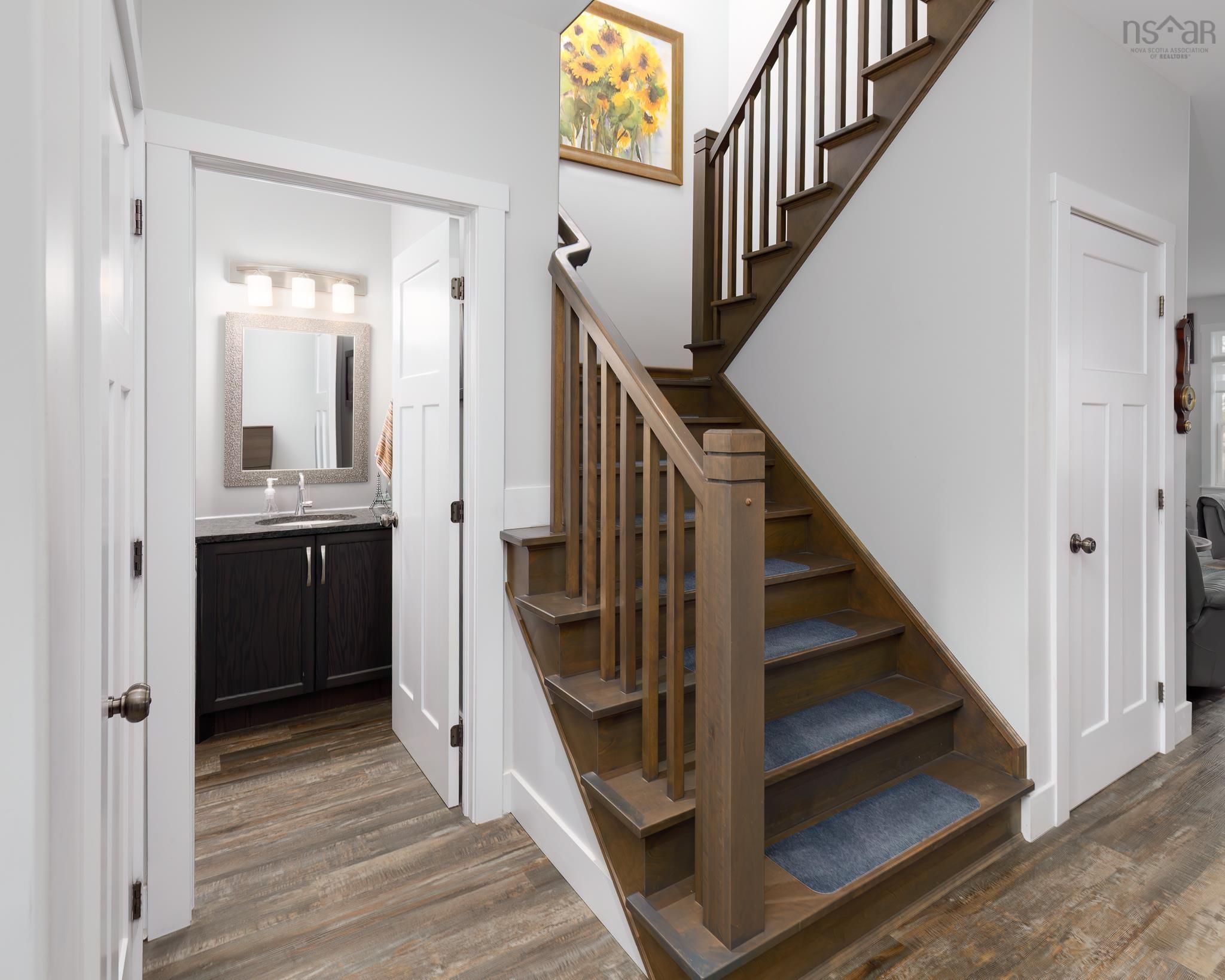 $998,700.00: 4566 St Margarets Bay Road, Lewis Lake