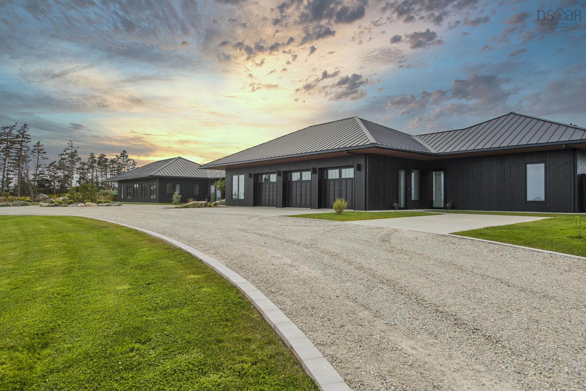 $4,400,000.00: 1766 Highway 304, Cape Forchu