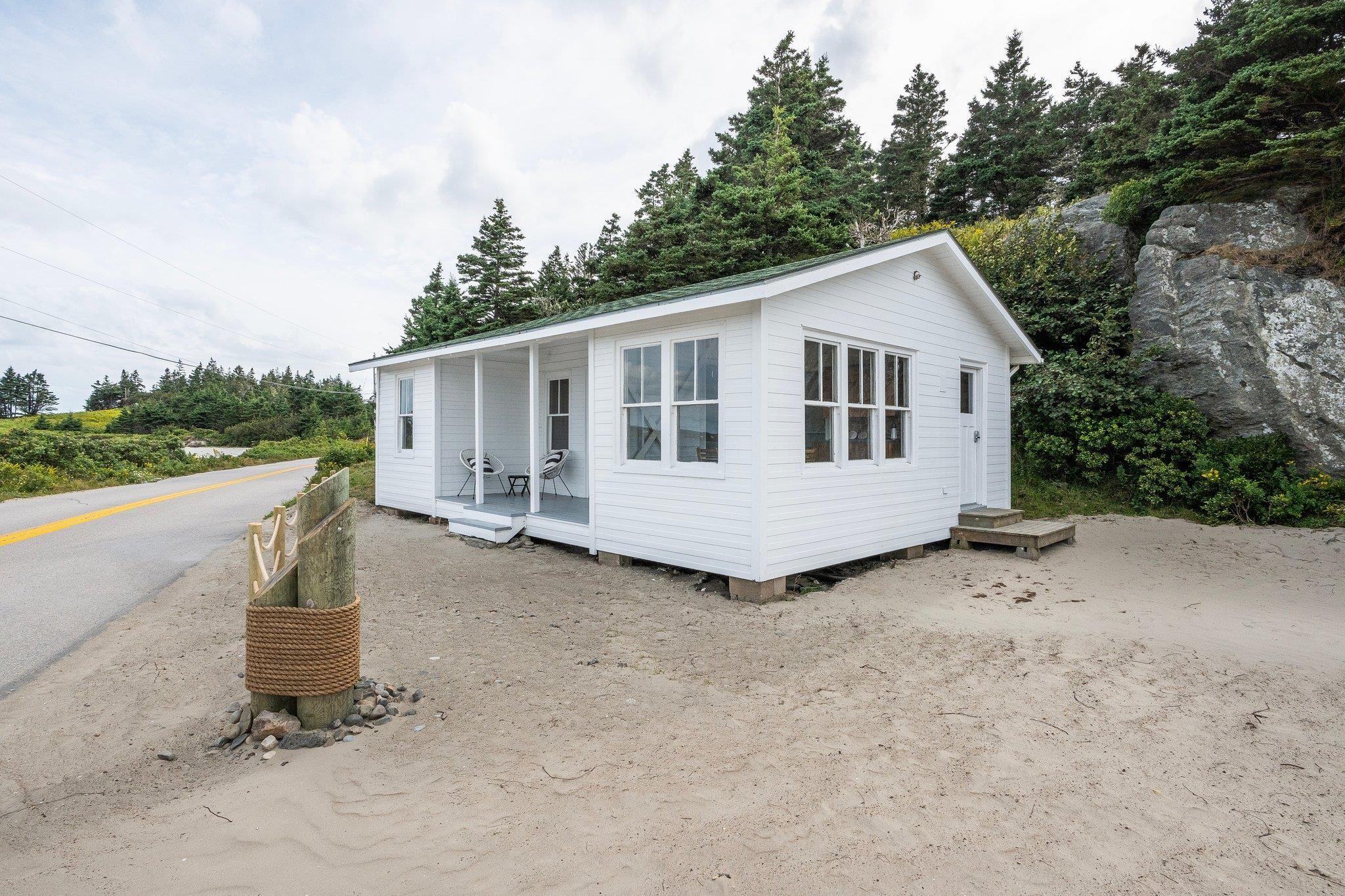 $4,400,000.00: 1766 Highway 304, Cape Forchu