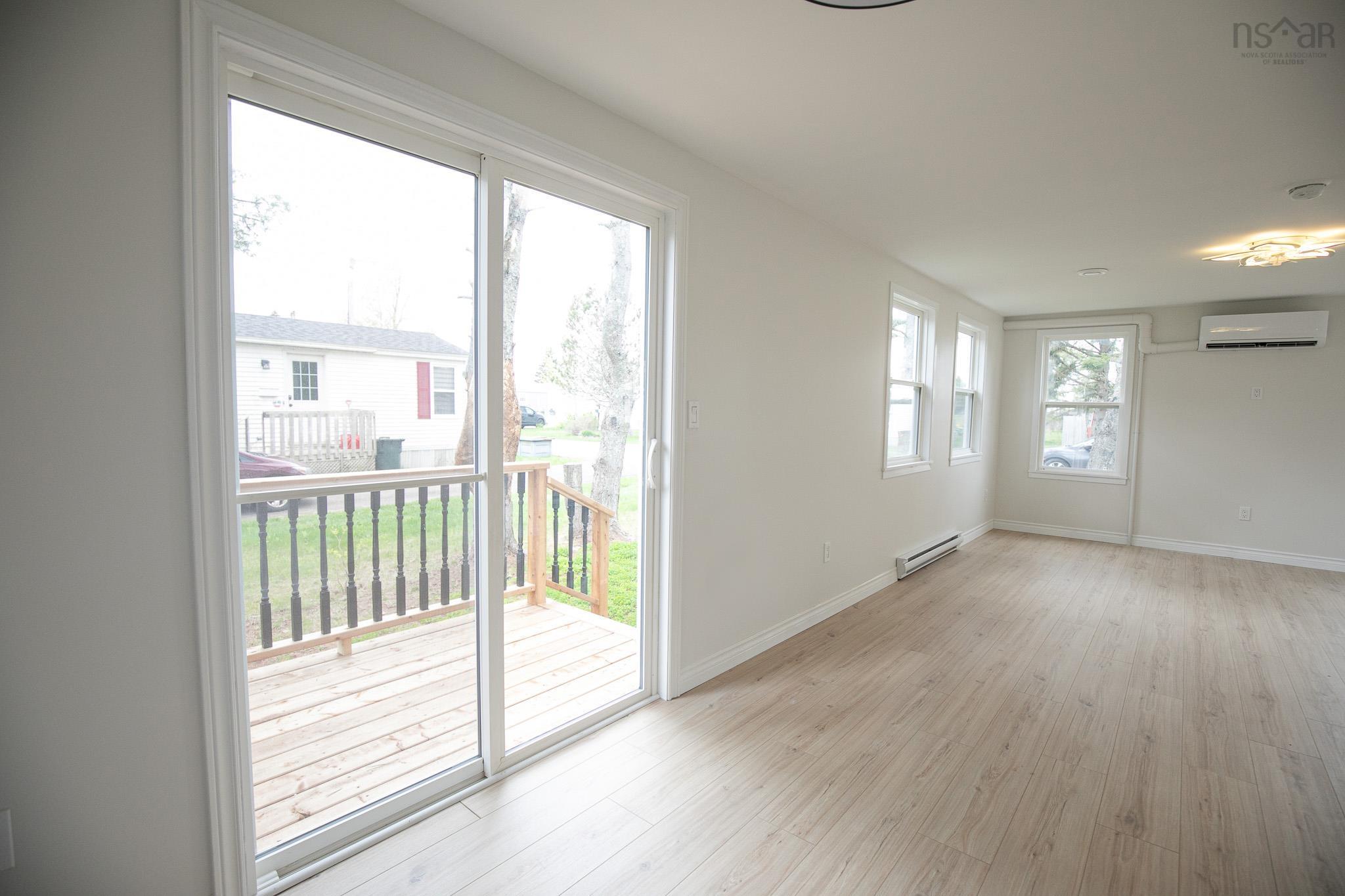 $179,900.00: 43 Lorne Crescent, Amherst