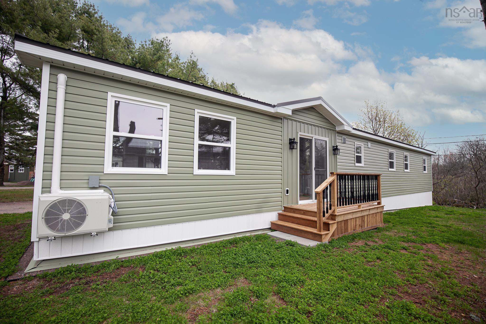 $179,900.00: 43 Lorne Crescent, Amherst