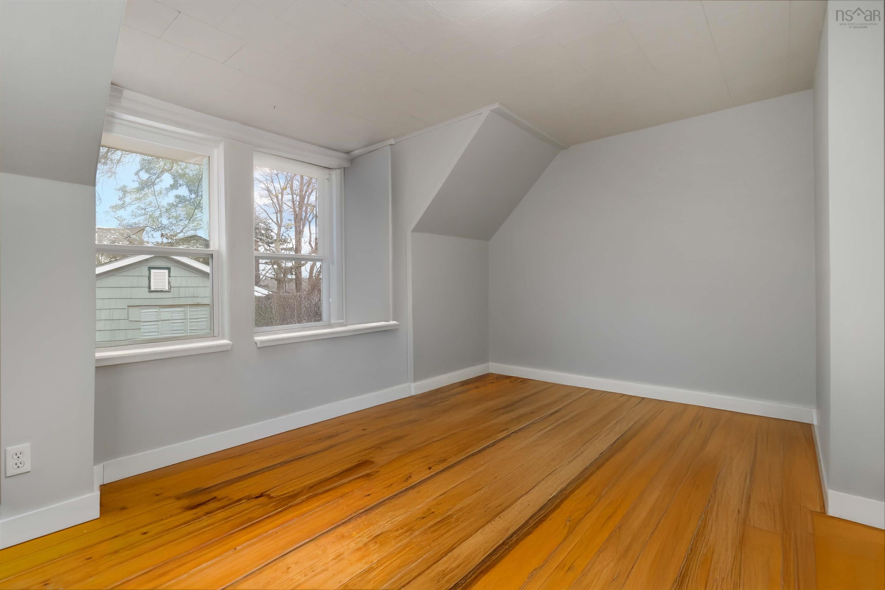 $469,000.00: 110 Dufferin Street, Bridgewater